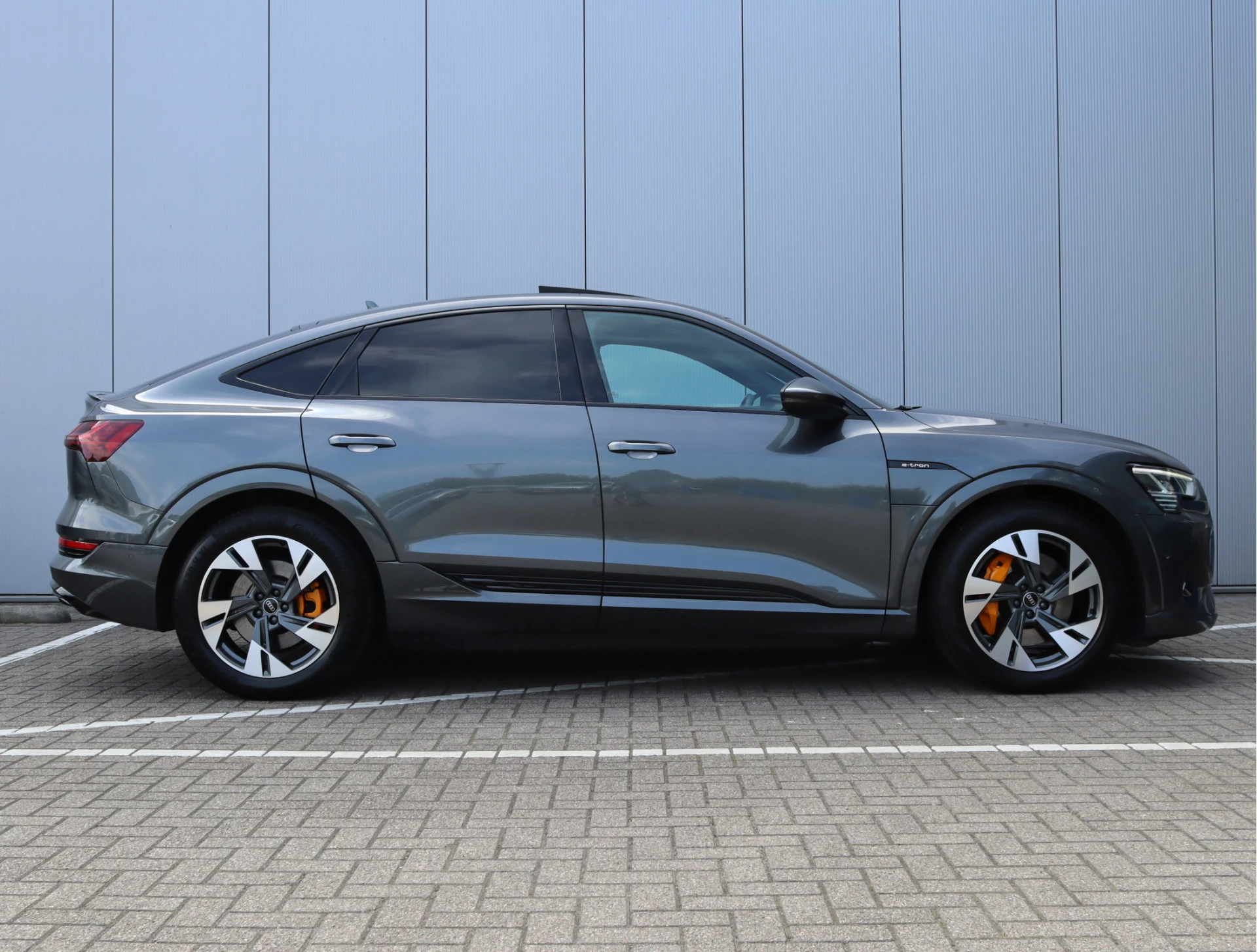 Hoofdafbeelding Audi e-tron
