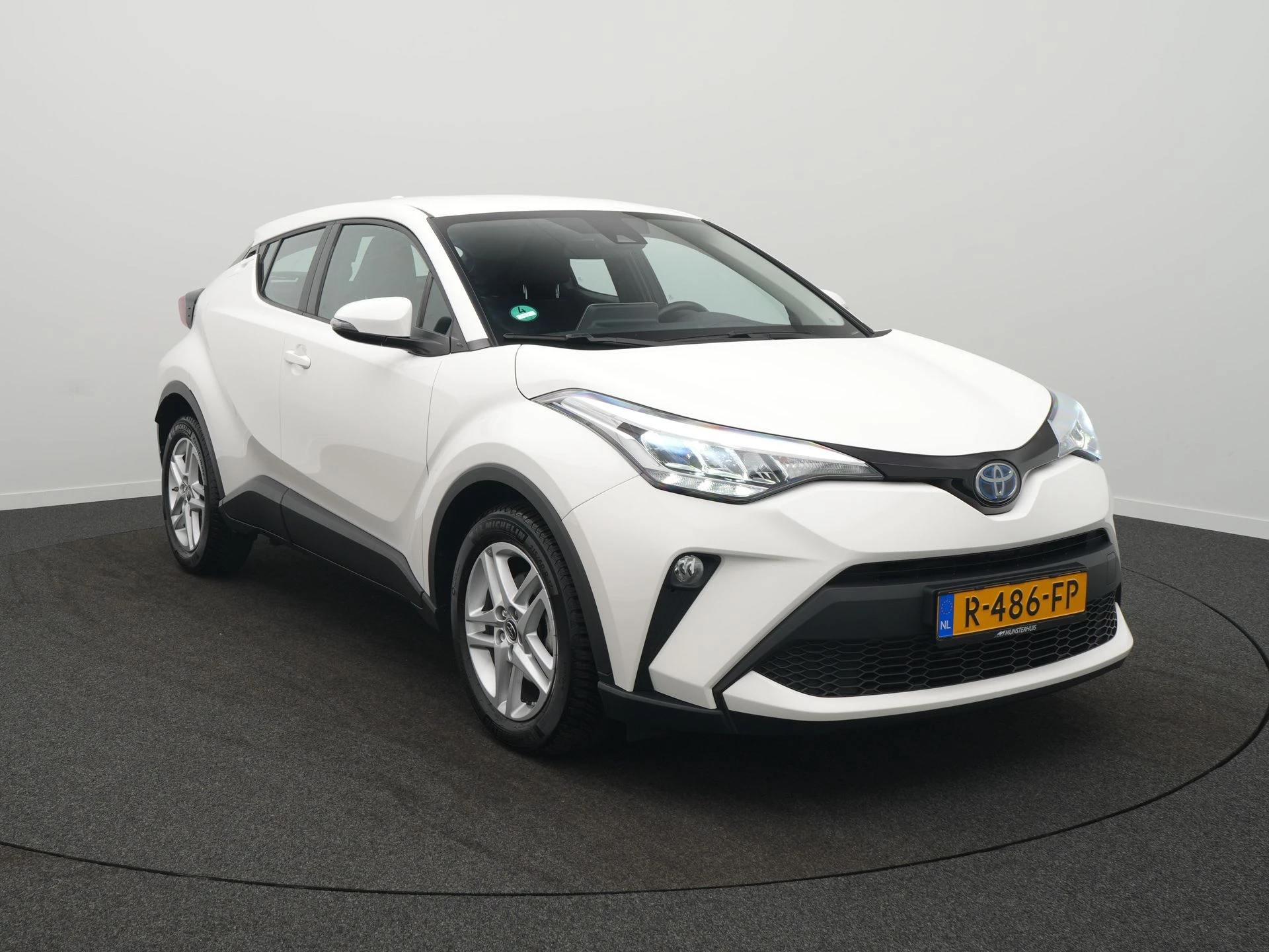 Hoofdafbeelding Toyota C-HR