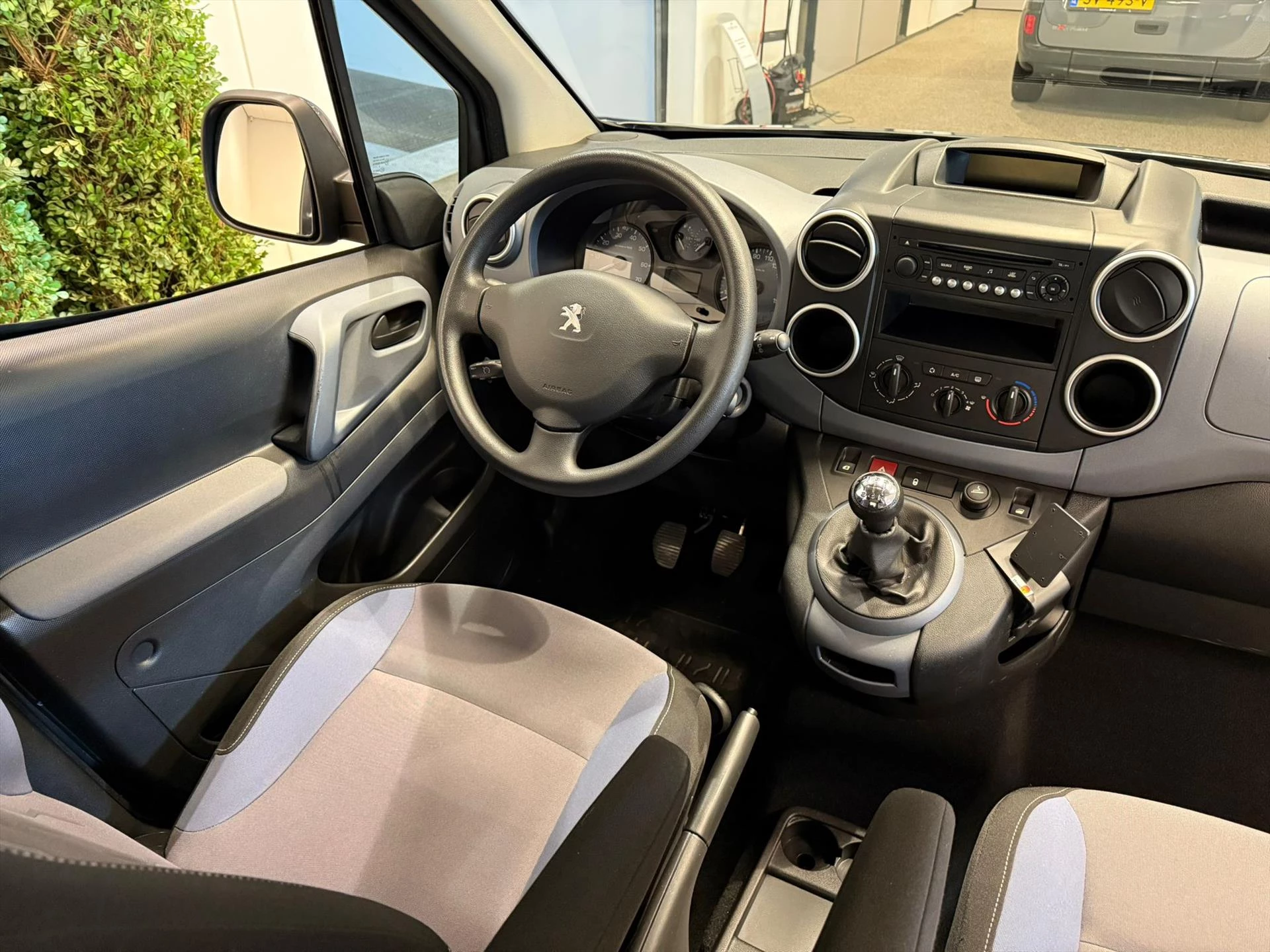 Hoofdafbeelding Peugeot Partner