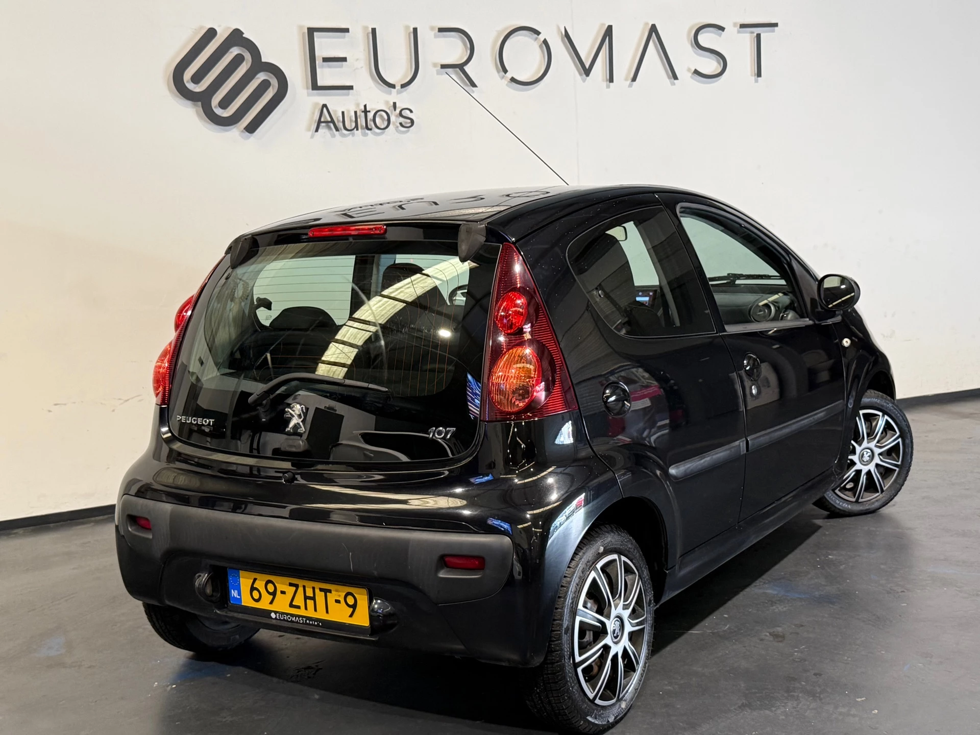 Hoofdafbeelding Peugeot 107