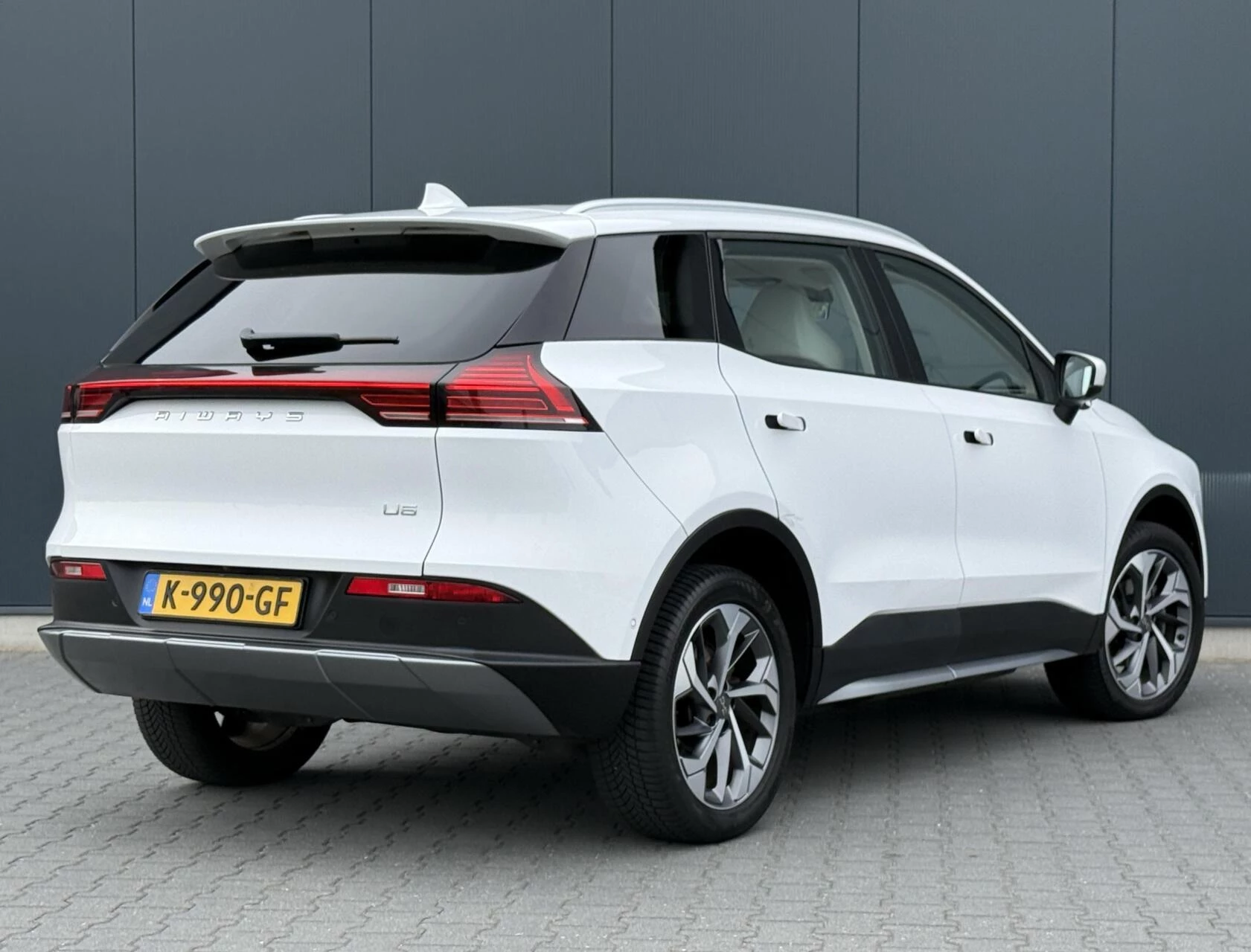 Hoofdafbeelding Aiways U5