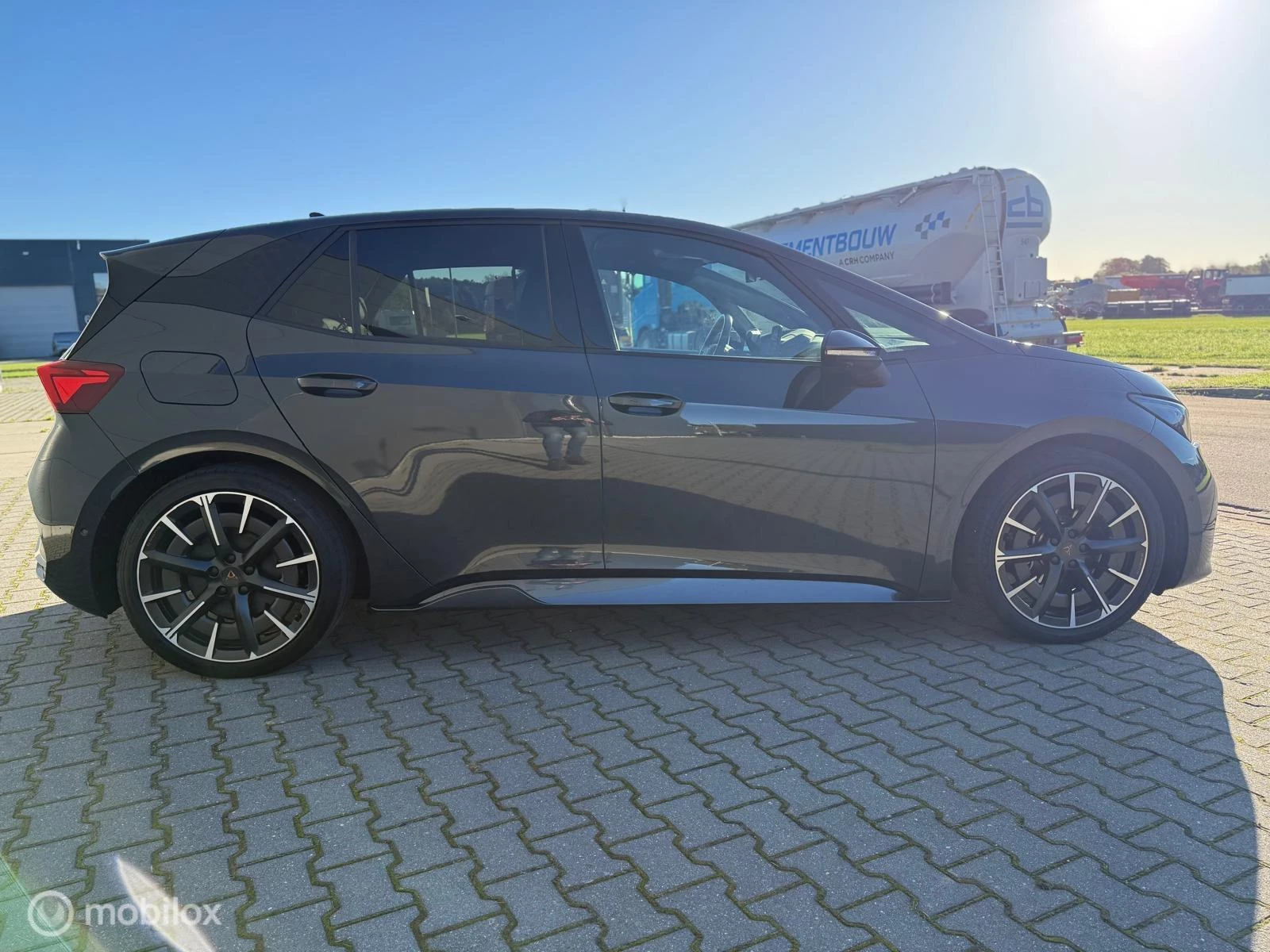 Hoofdafbeelding CUPRA Born