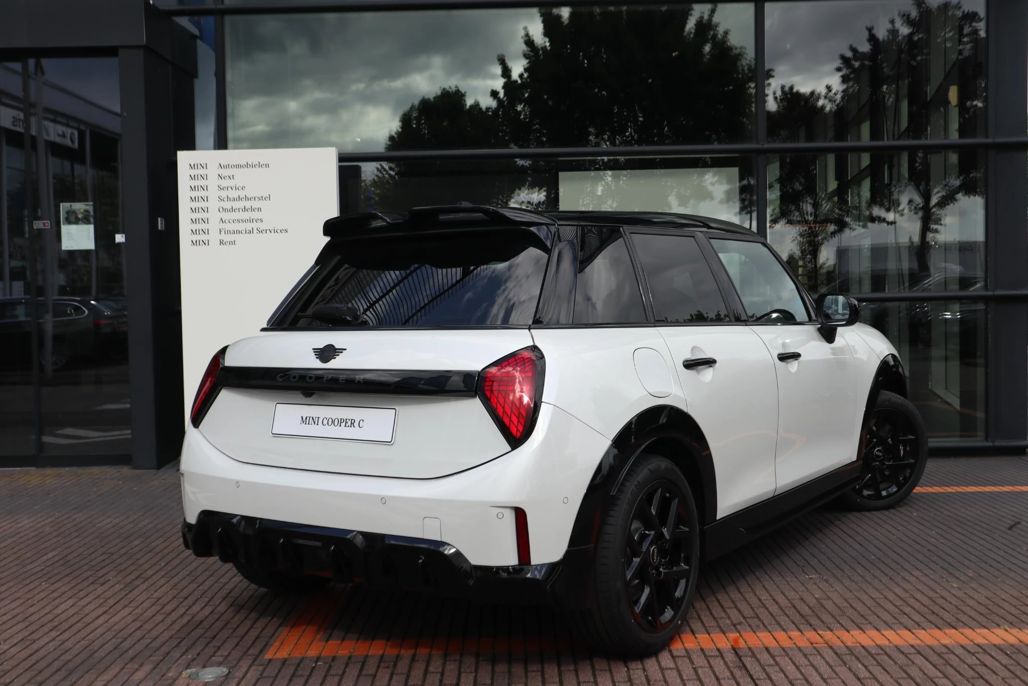 Hoofdafbeelding MINI 5-deurs