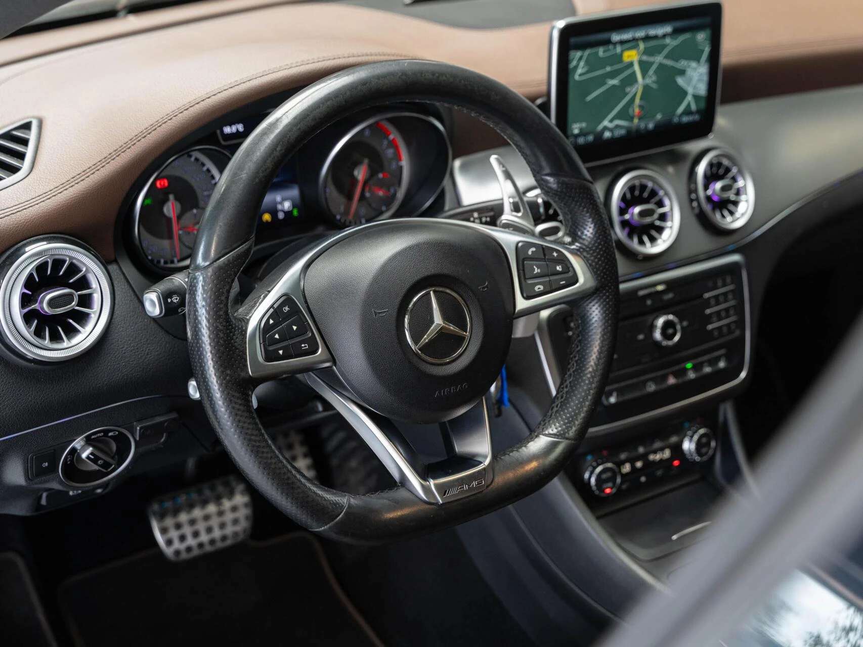 Hoofdafbeelding Mercedes-Benz CLA