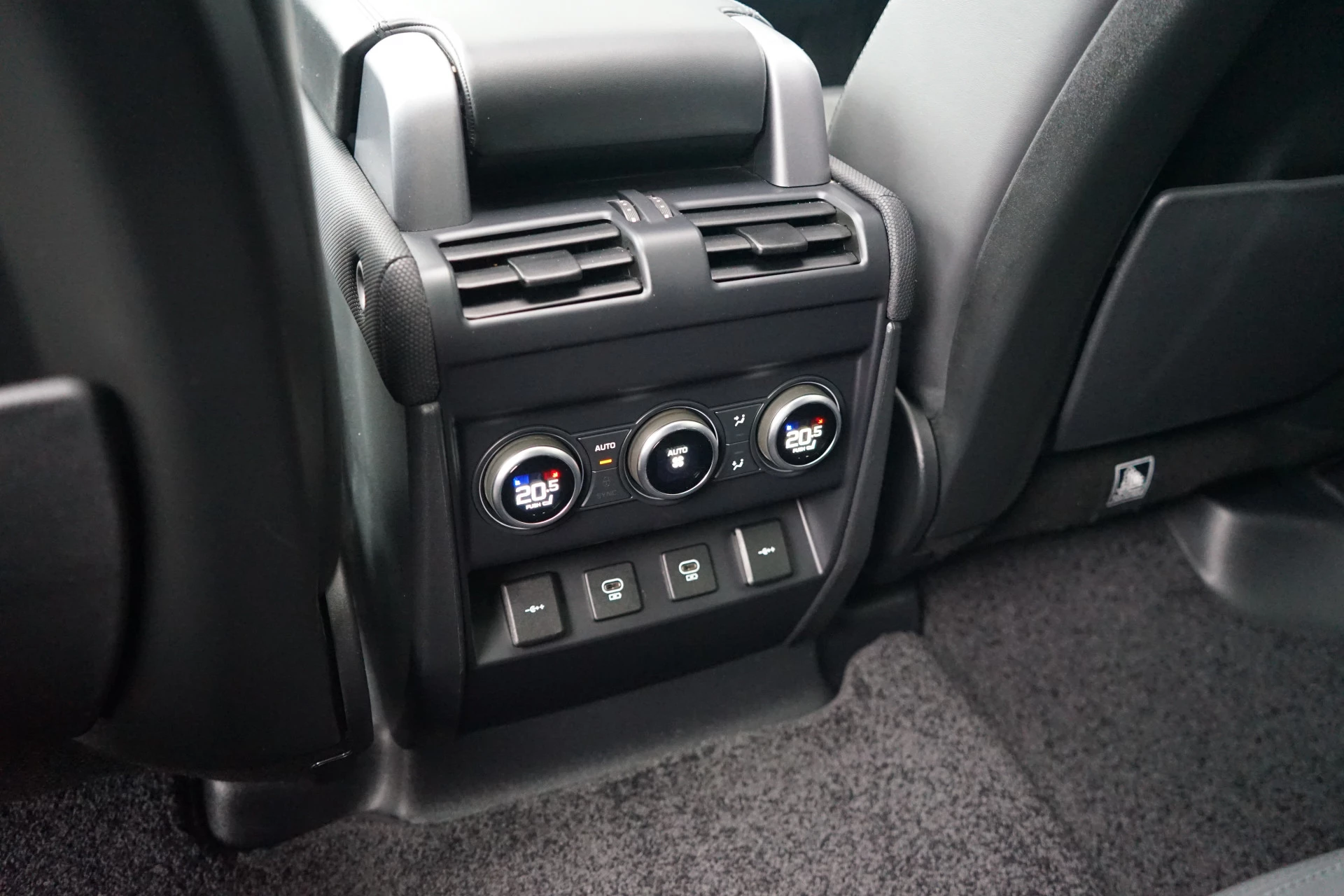 Hoofdafbeelding Land Rover Defender