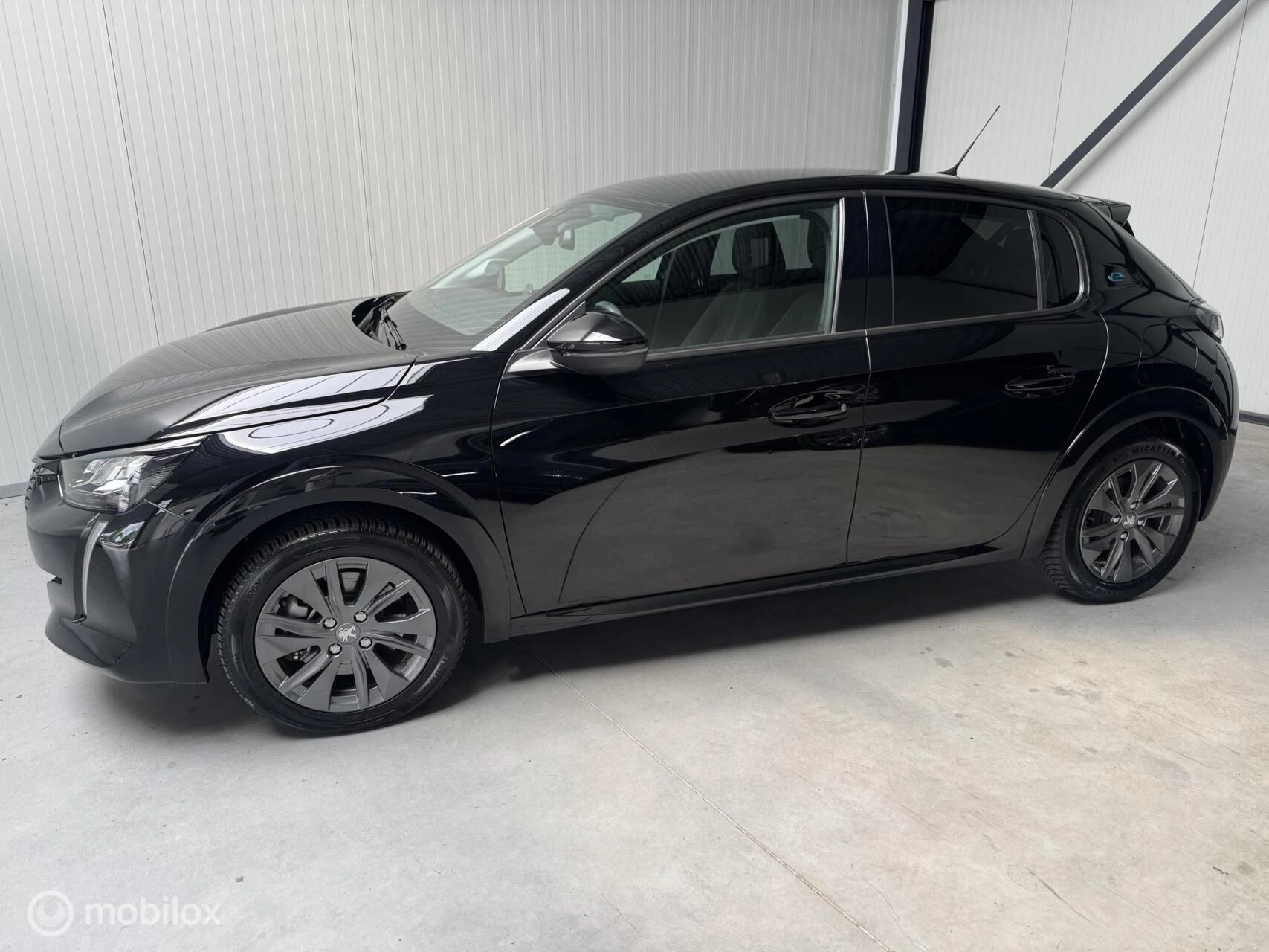 Hoofdafbeelding Peugeot e-208