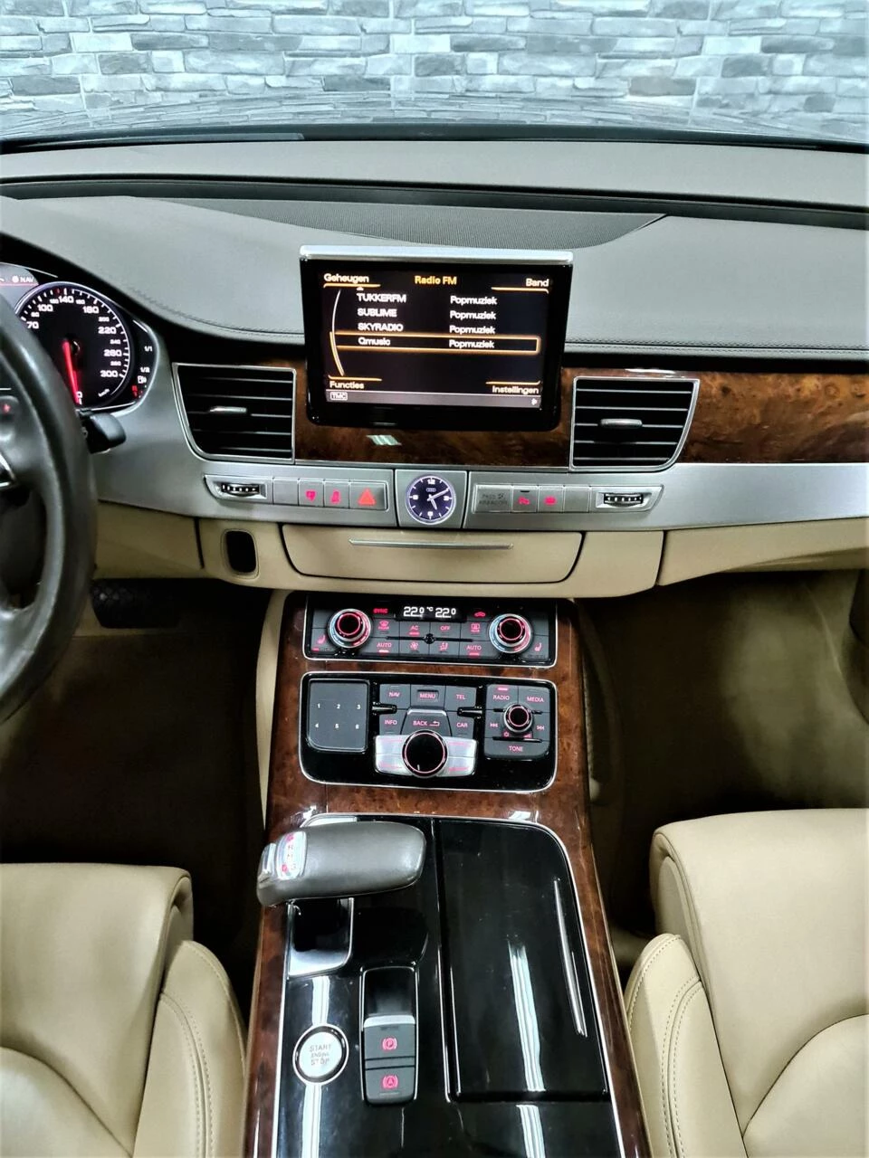 Hoofdafbeelding Audi A8