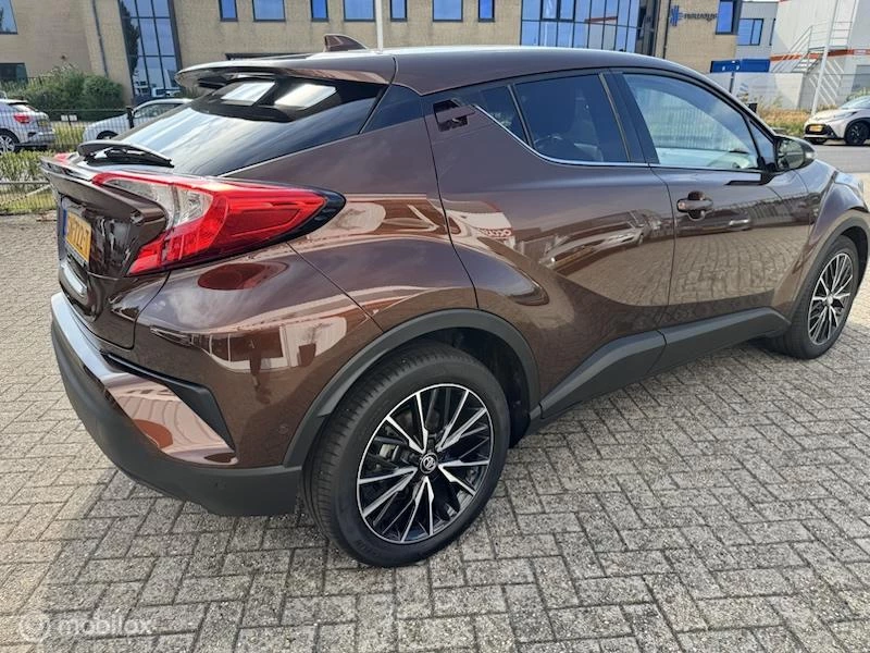 Hoofdafbeelding Toyota C-HR