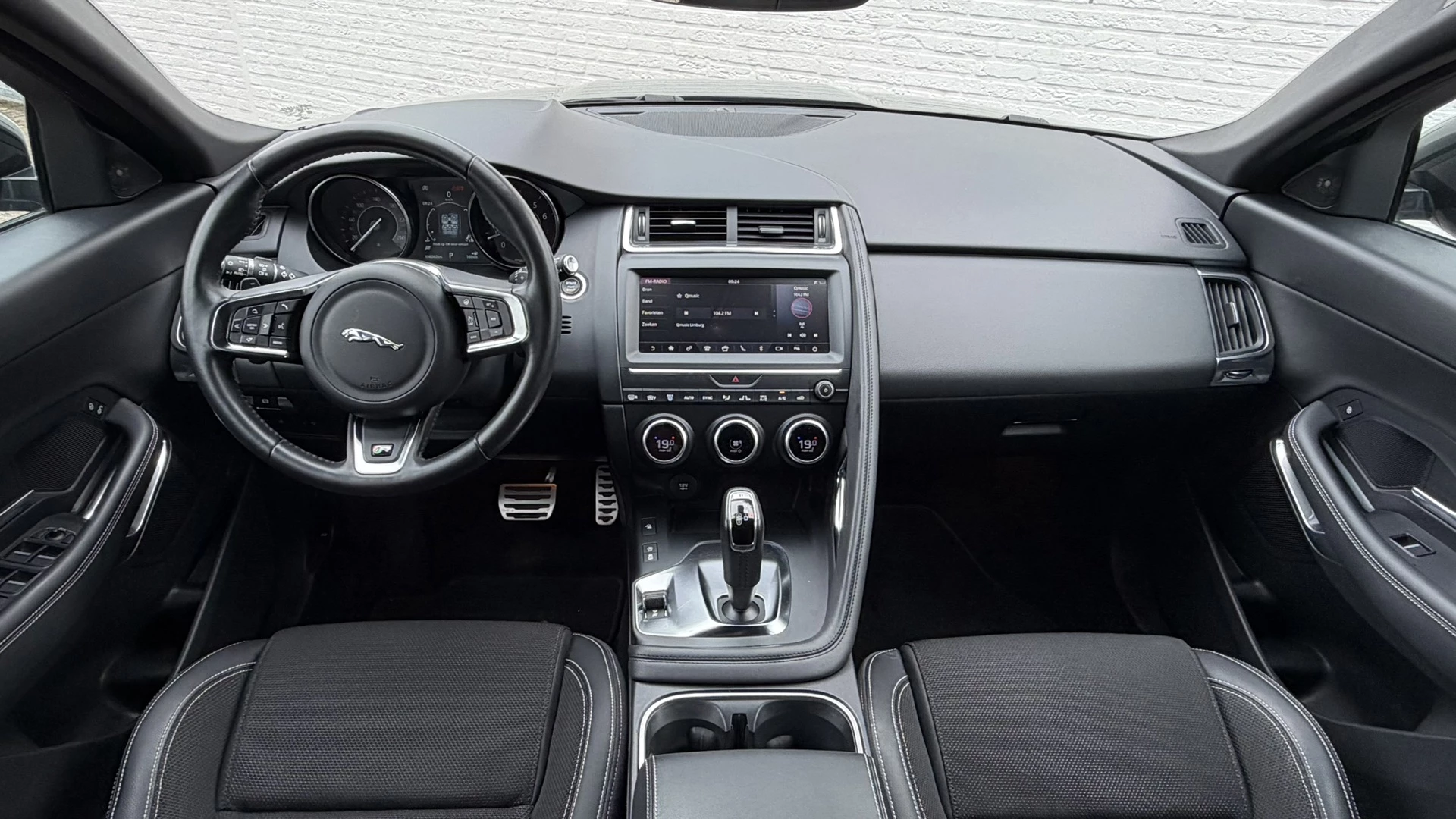 Hoofdafbeelding Jaguar E-PACE