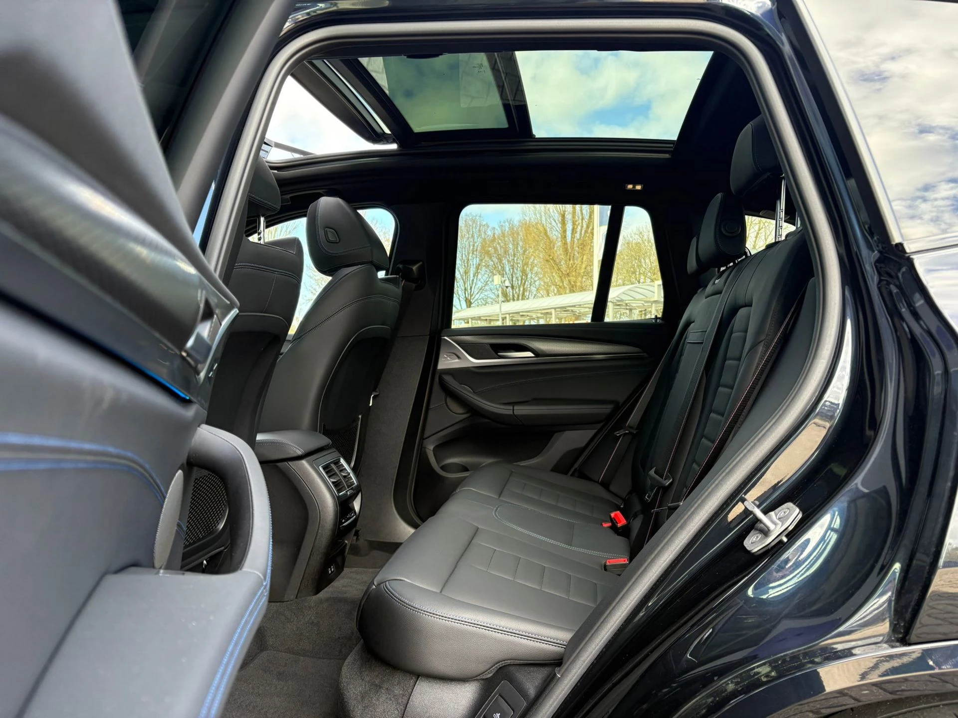 Hoofdafbeelding BMW iX3