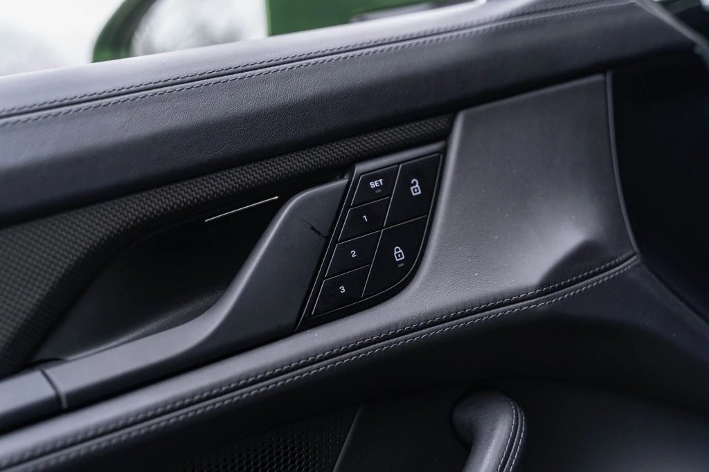 Hoofdafbeelding Porsche Taycan