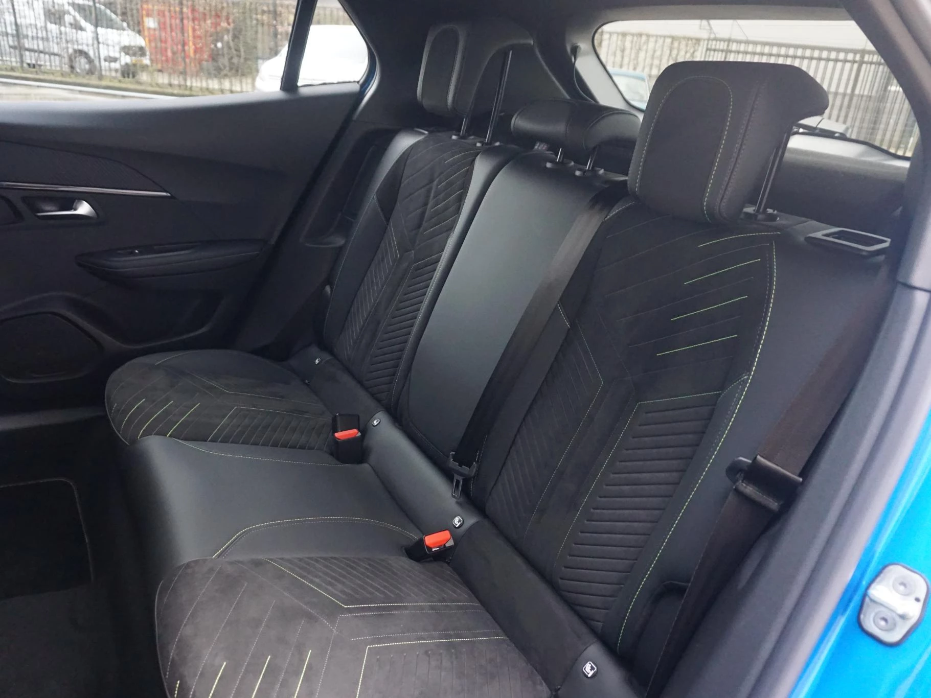 Hoofdafbeelding Peugeot e-2008