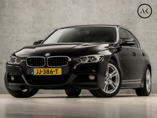 BMW 3 Serie 318i M Sport Automaat (GROOT NAVI, M PAKKET, CLIMATE, GETINT GLAS, ALCANTARA SPORTSTOELEN, CRUISE, LED, ZWART HEMEL, NIEUWE APK, NIEUWSTAAT)