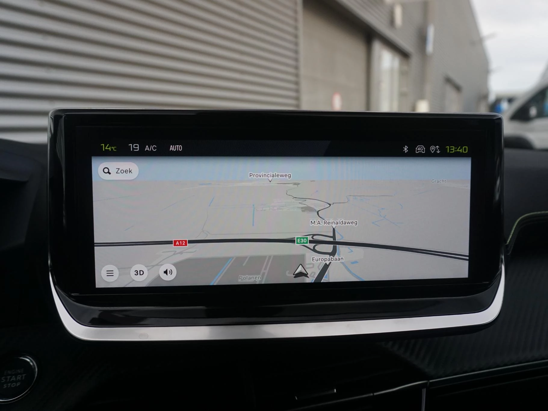 Hoofdafbeelding Peugeot e-2008