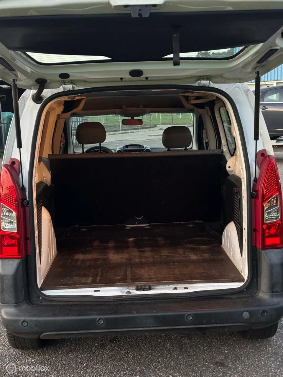 Hoofdafbeelding Peugeot Partner