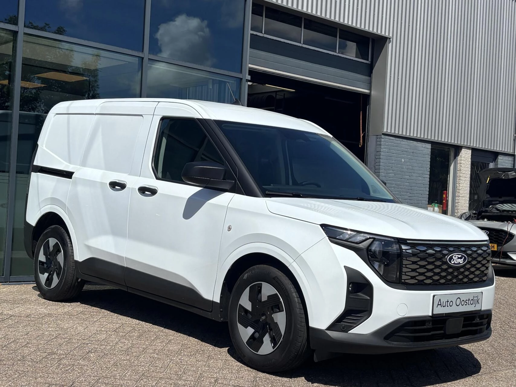 Hoofdafbeelding Ford E-Transit Courier