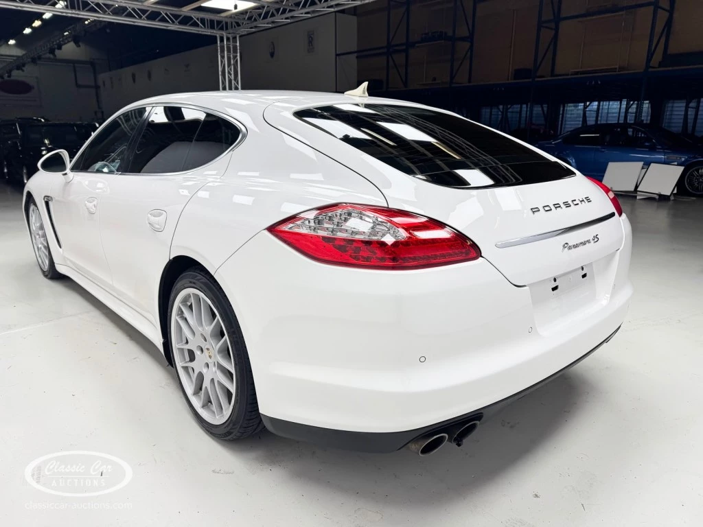 Hoofdafbeelding Porsche Panamera