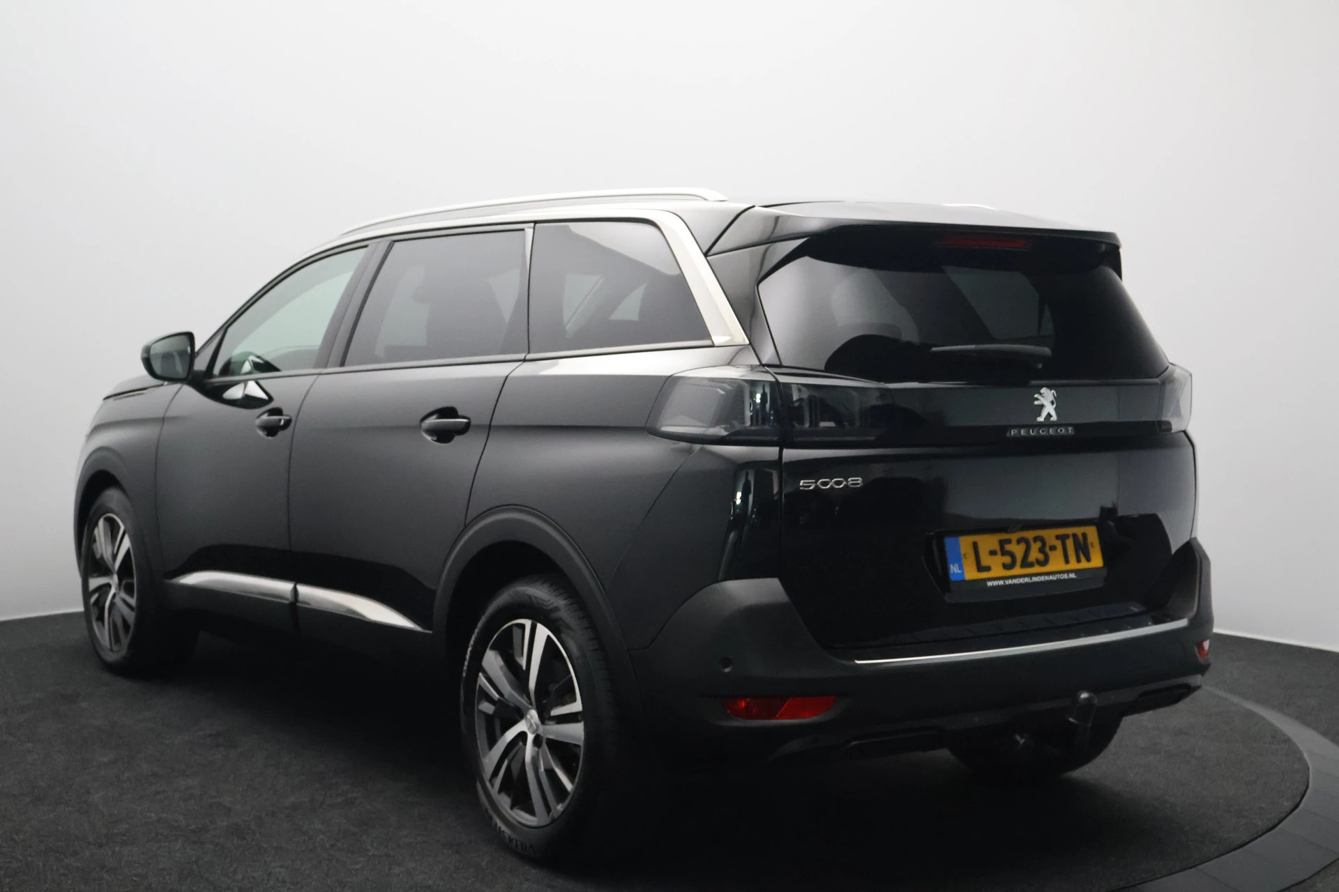 Hoofdafbeelding Peugeot 5008