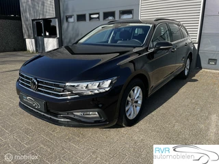 Hoofdafbeelding Volkswagen Passat Volkswagen Passat Variant 1.5 TSI AUTOMAAT/NAVI/CRUISE/TREKHAAK/SCHADE