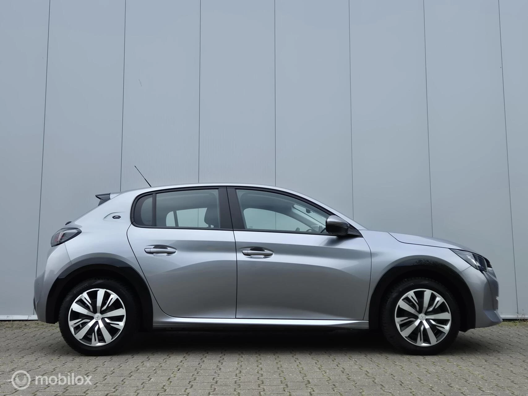 Hoofdafbeelding Peugeot e-208