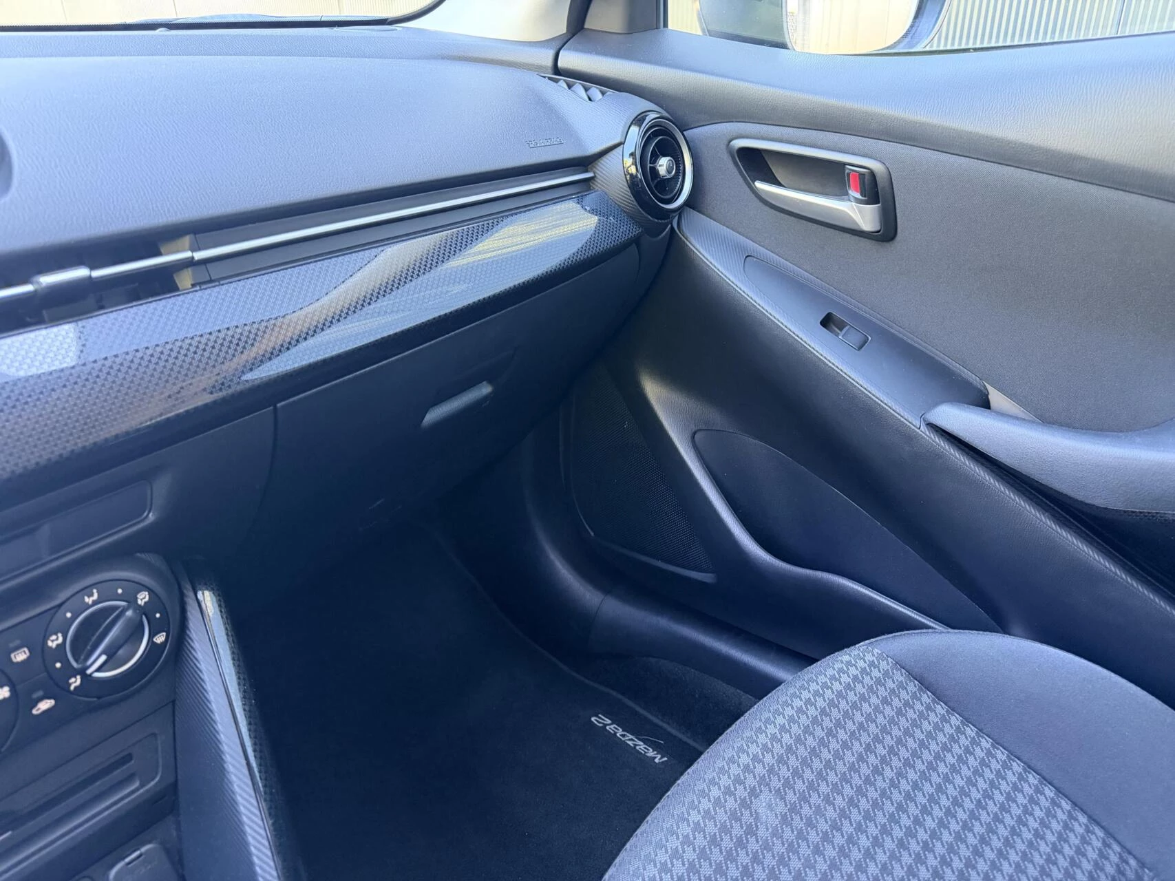 Hoofdafbeelding Mazda 2