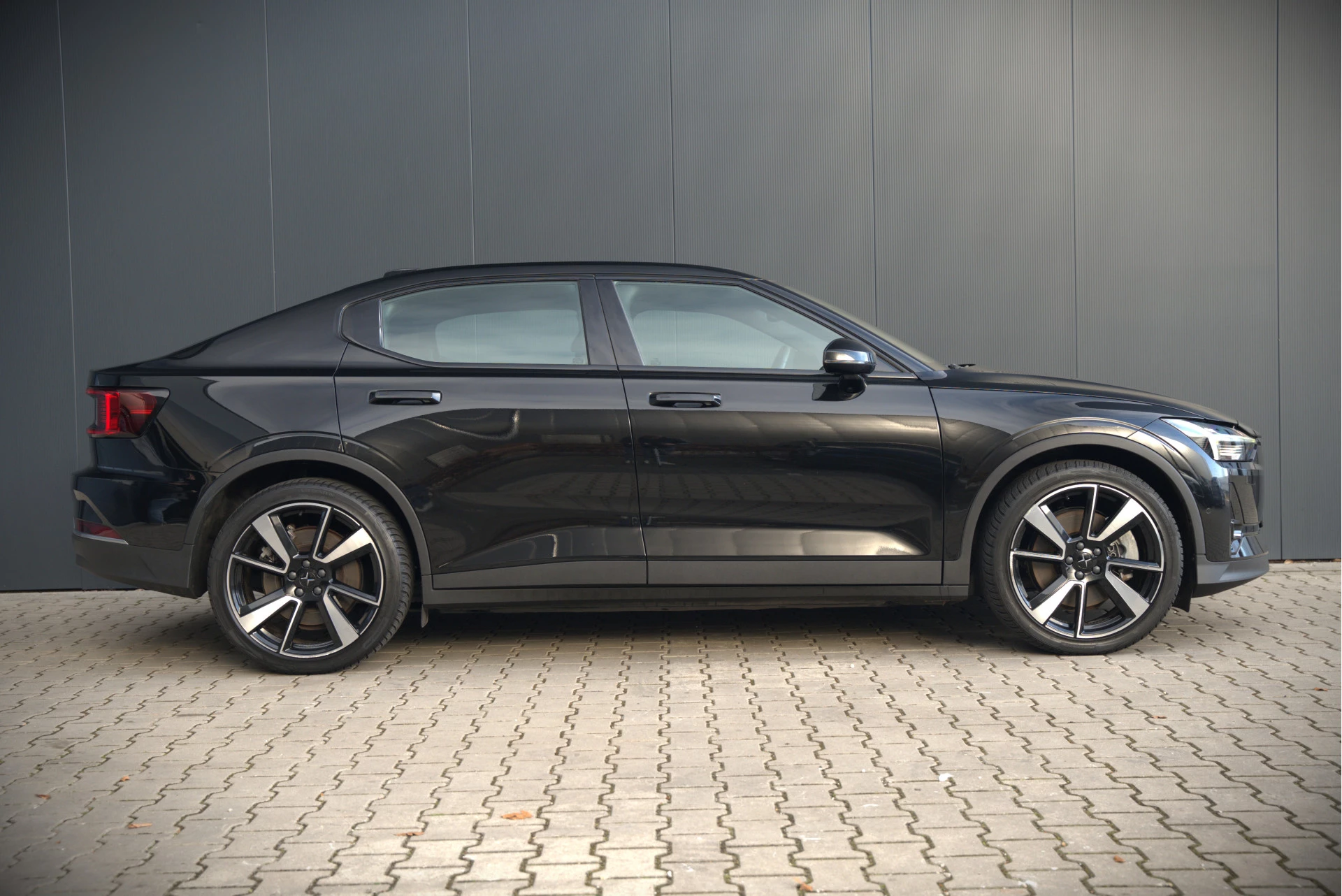 Hoofdafbeelding Polestar 2