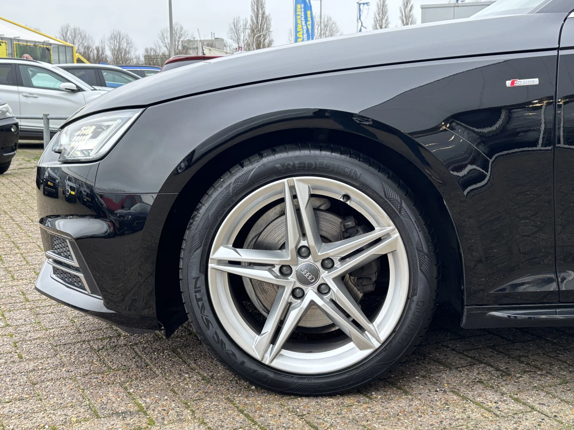 Hoofdafbeelding Audi A4