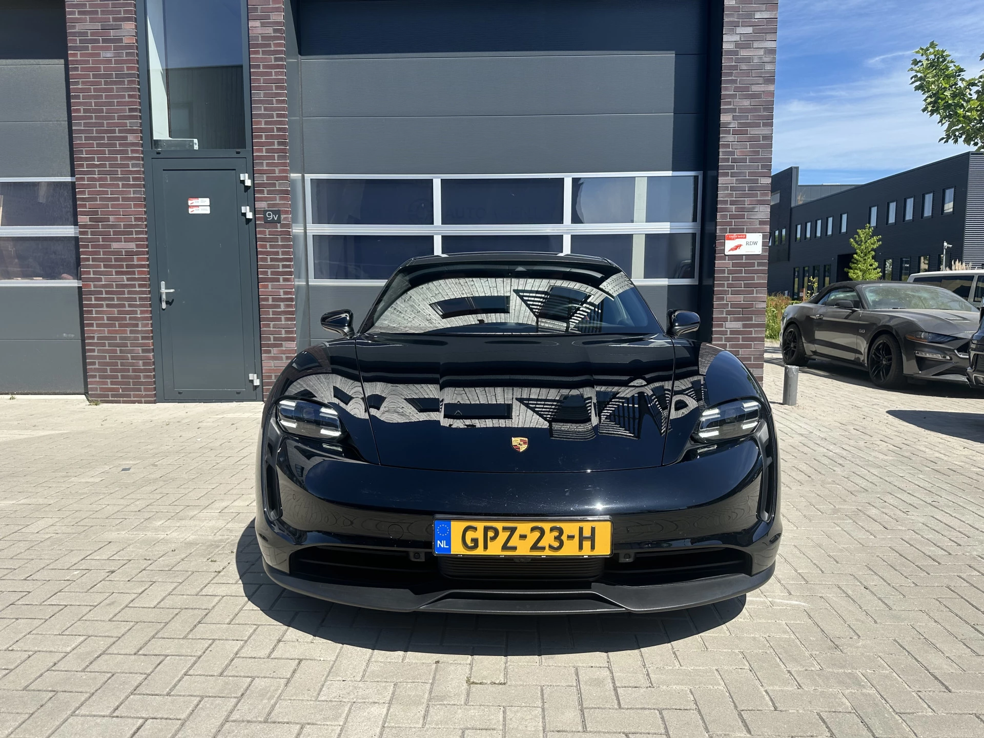 Hoofdafbeelding Porsche Taycan