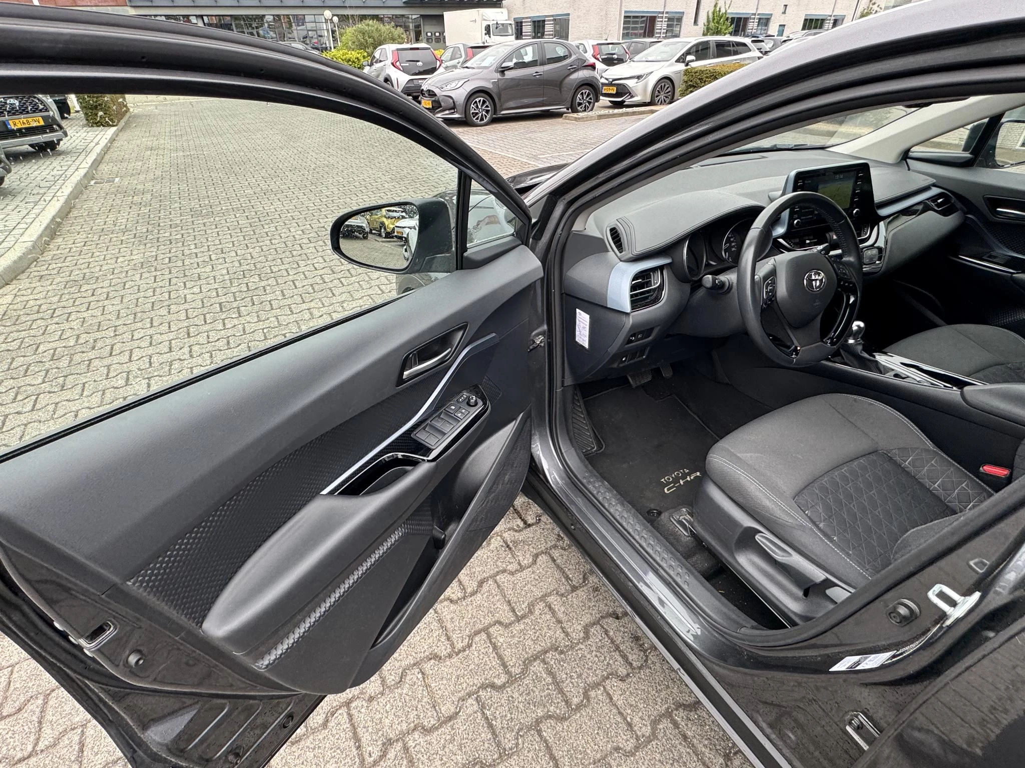Hoofdafbeelding Toyota C-HR