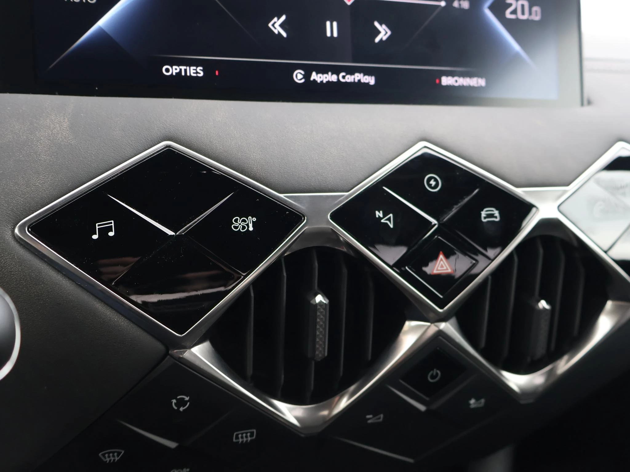 Hoofdafbeelding DS DS 3