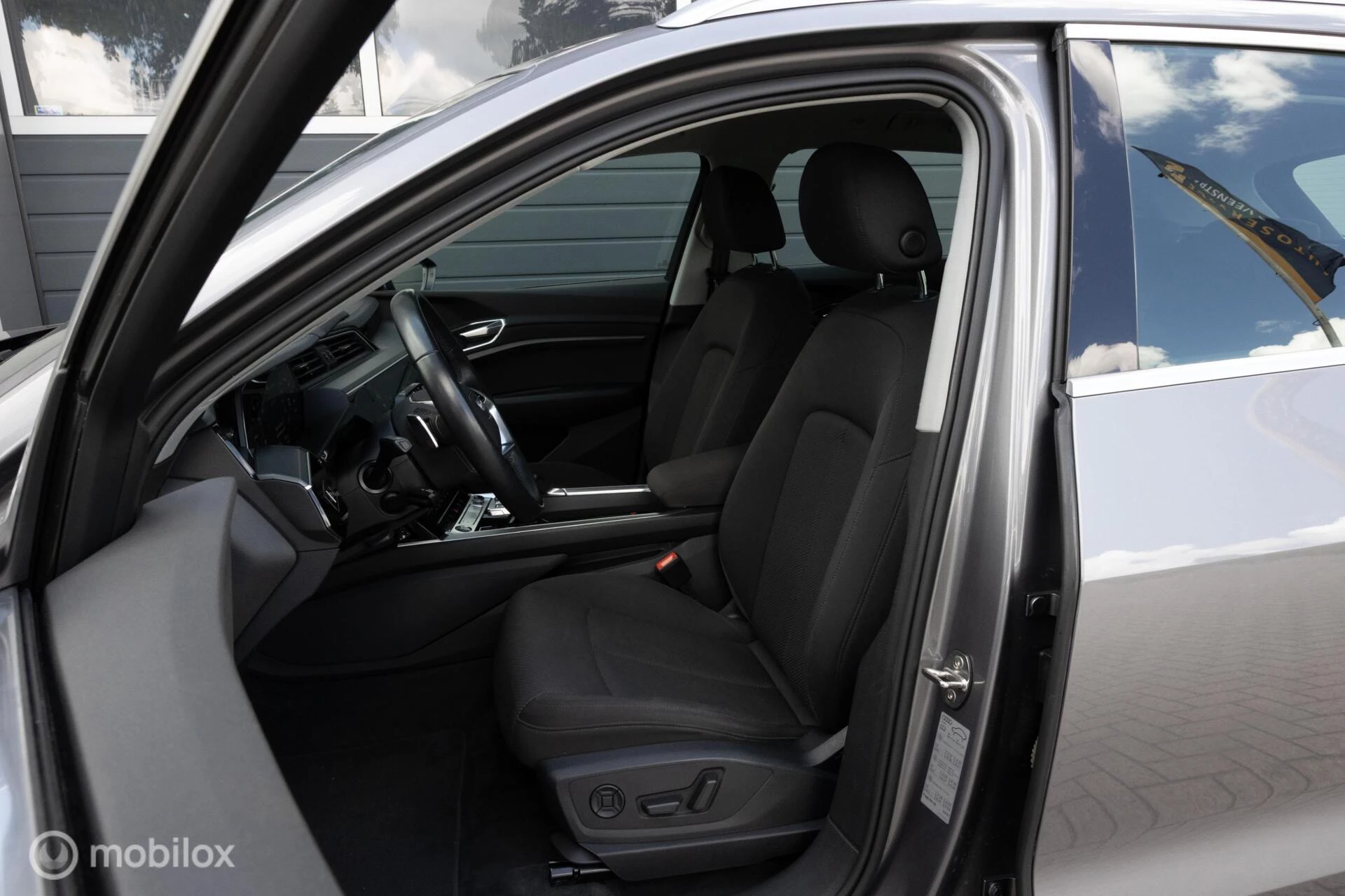 Hoofdafbeelding Audi e-tron