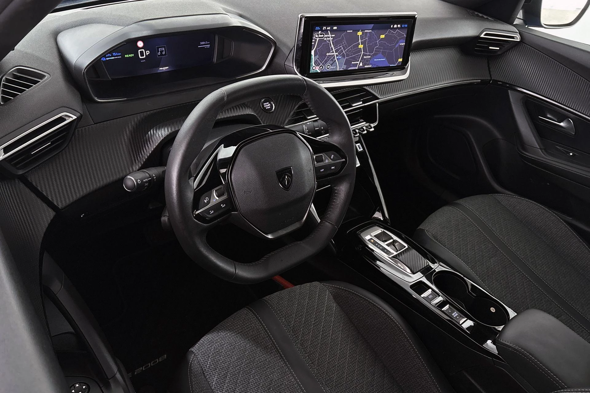 Hoofdafbeelding Peugeot e-2008