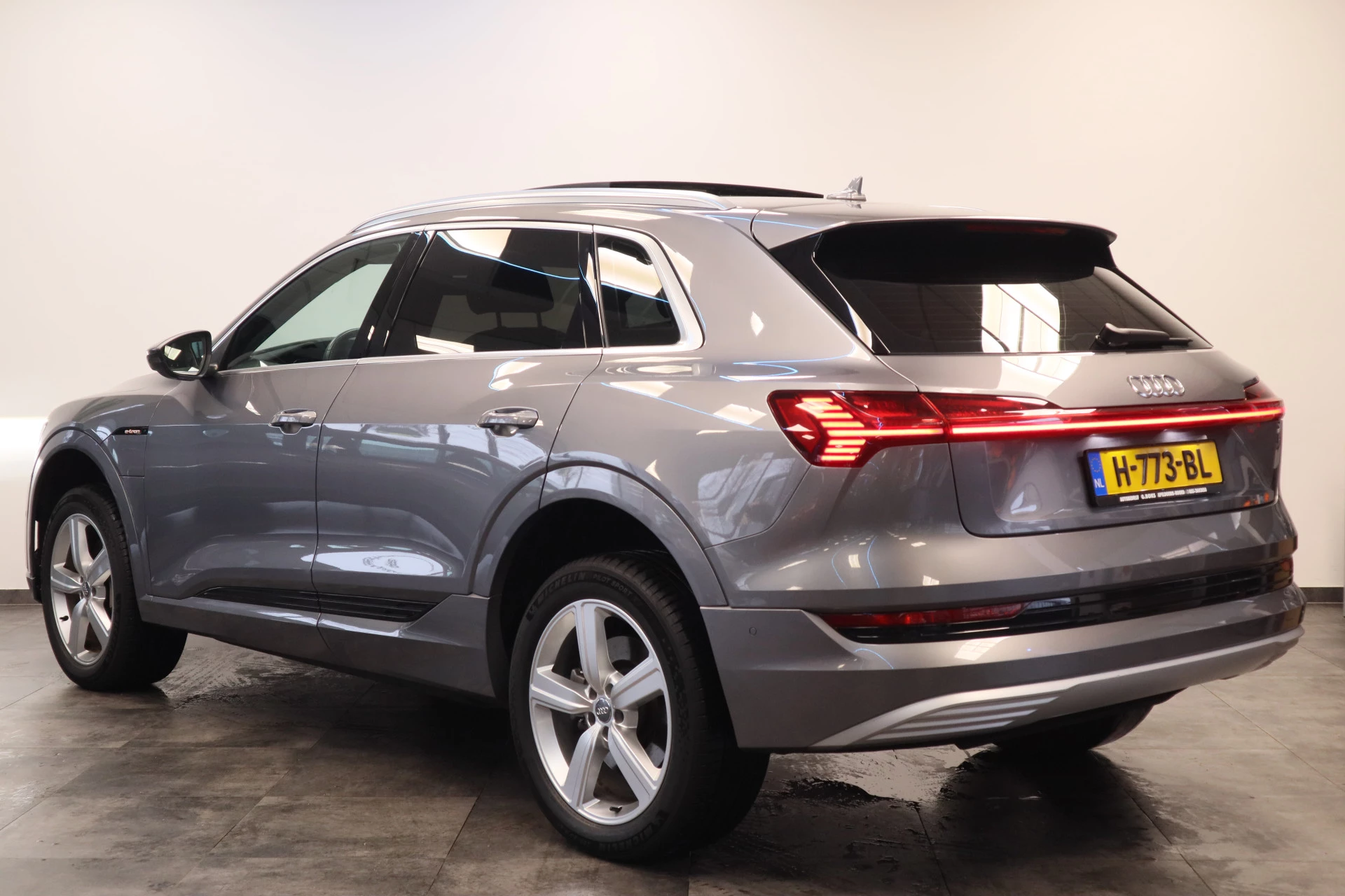 Hoofdafbeelding Audi e-tron