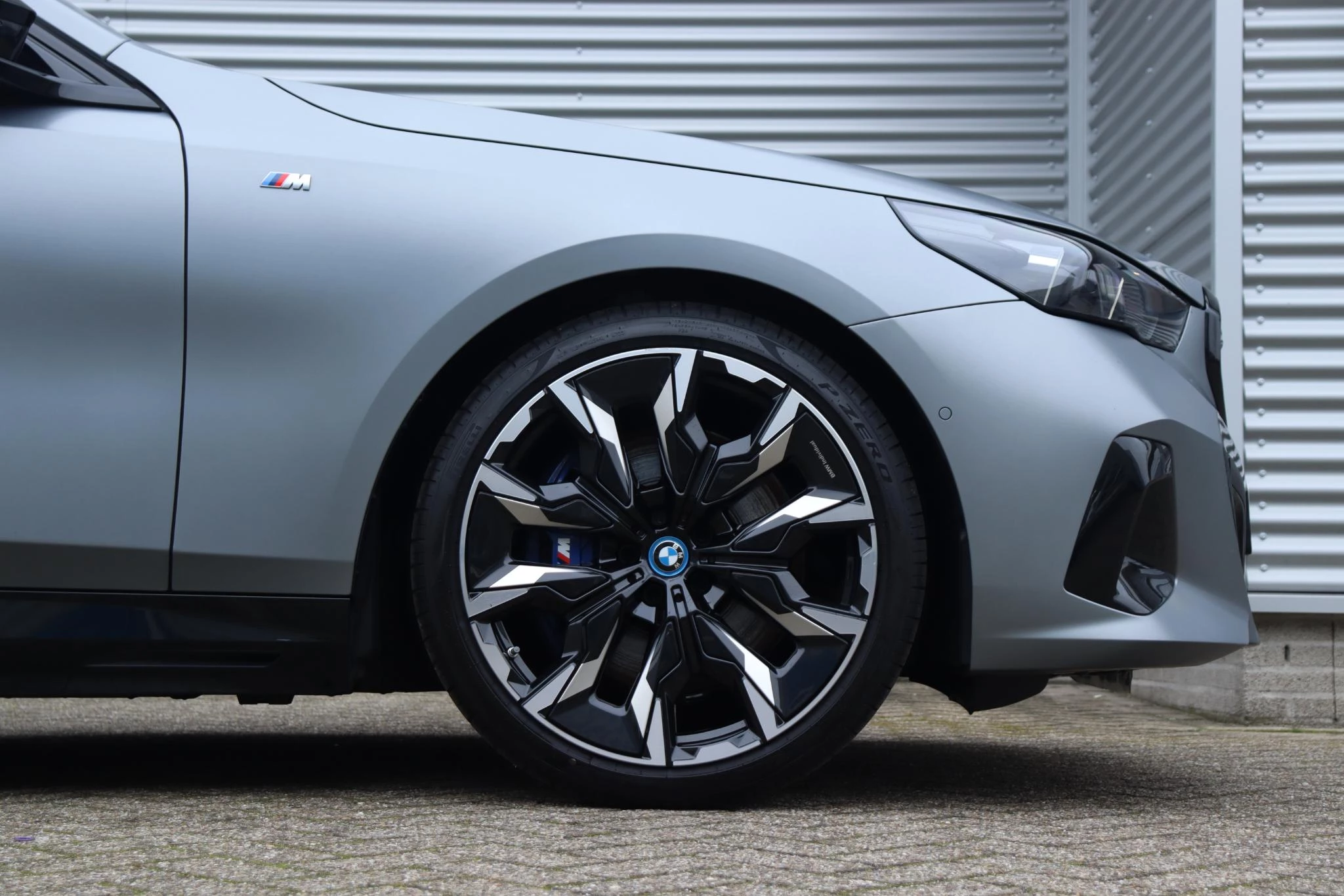 Hoofdafbeelding BMW i5