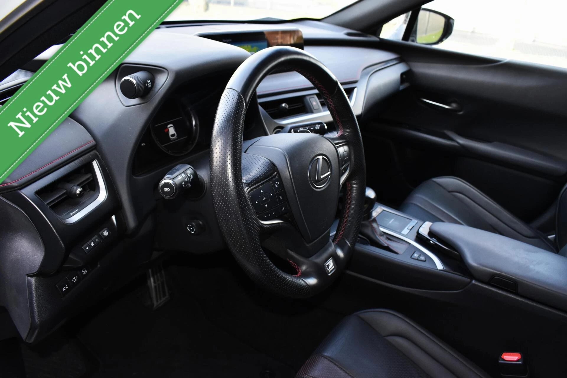 Hoofdafbeelding Lexus UX