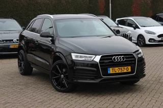 Audi Q3 2.0 TFSI quattro Design Pro Line Plus / Leder&Alcantara / Parkeerhulp V+A / Keyless / 20'' / Navigatie / DAB / Stoelverwarming / Cruise Control