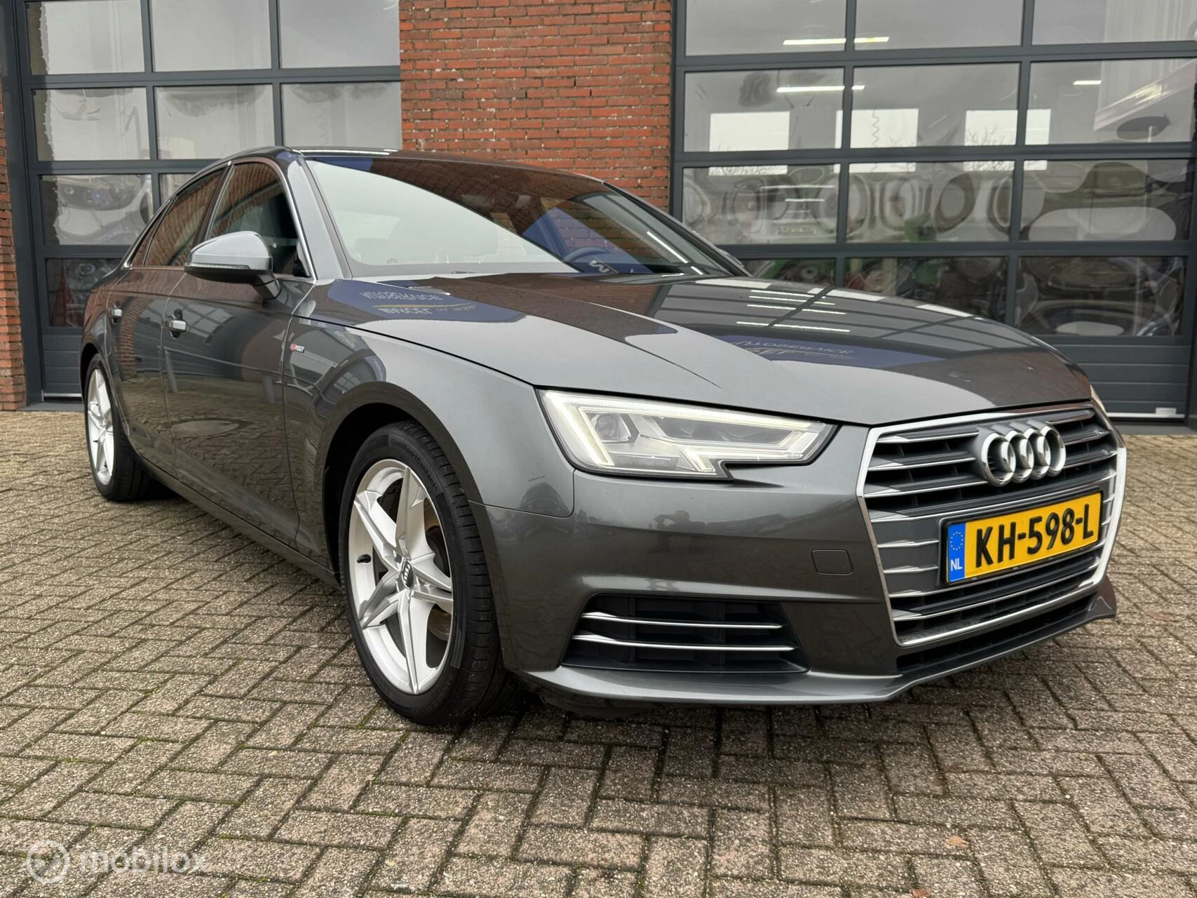 Hoofdafbeelding Audi A4