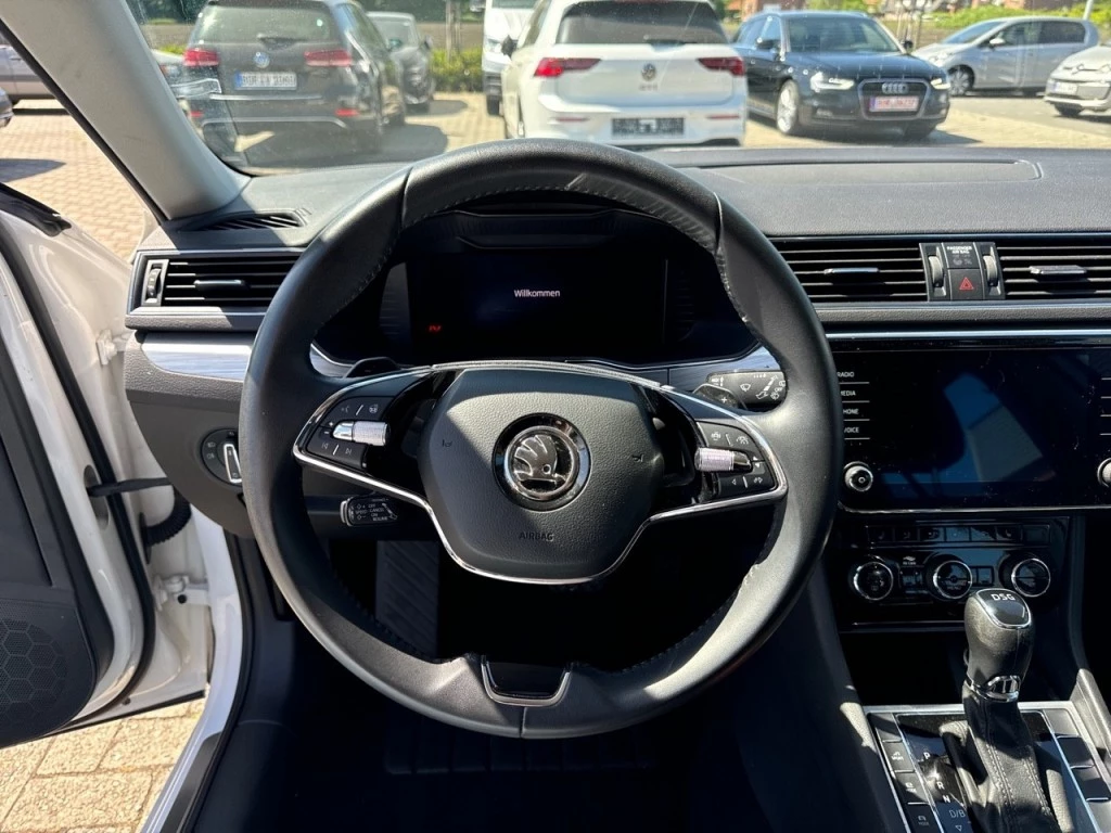Hoofdafbeelding Škoda Superb