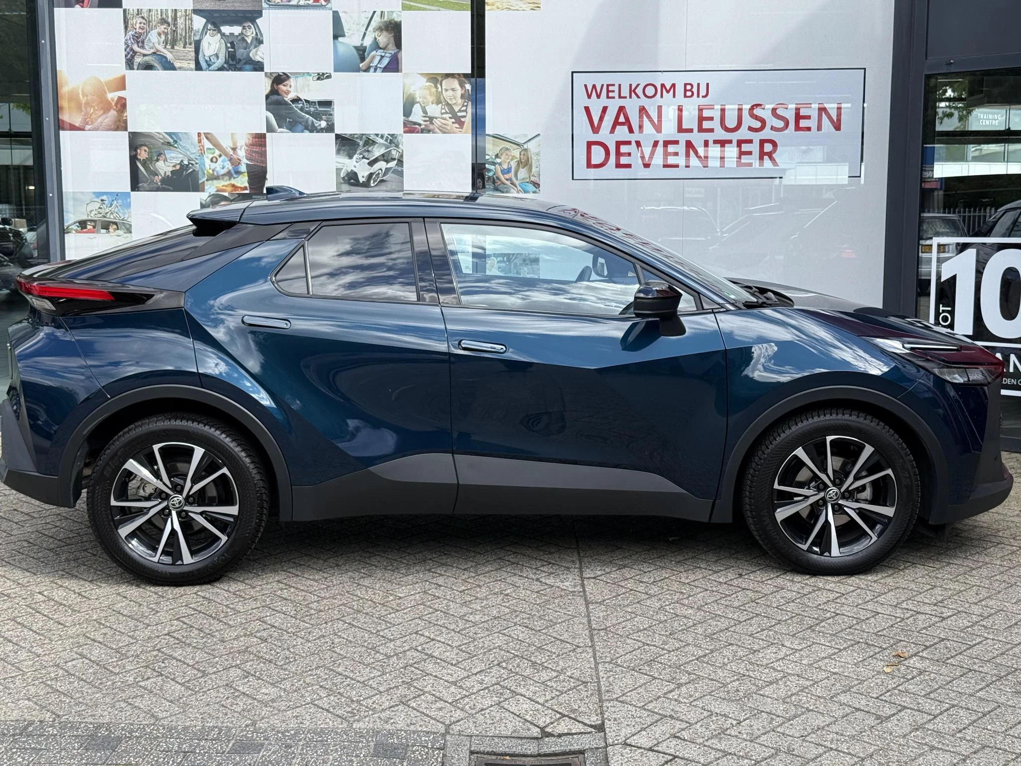 Hoofdafbeelding Toyota C-HR