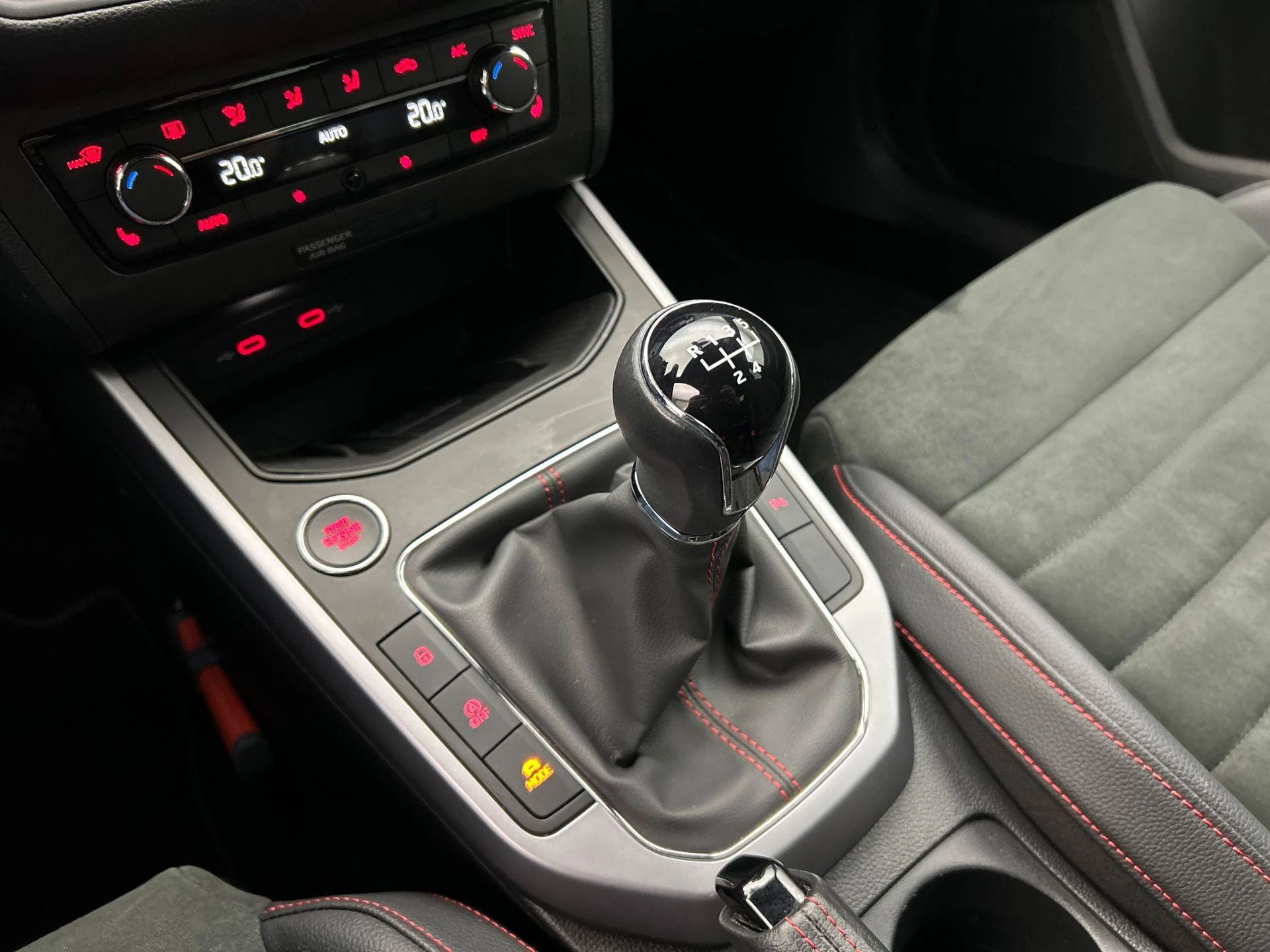 Hoofdafbeelding SEAT Arona