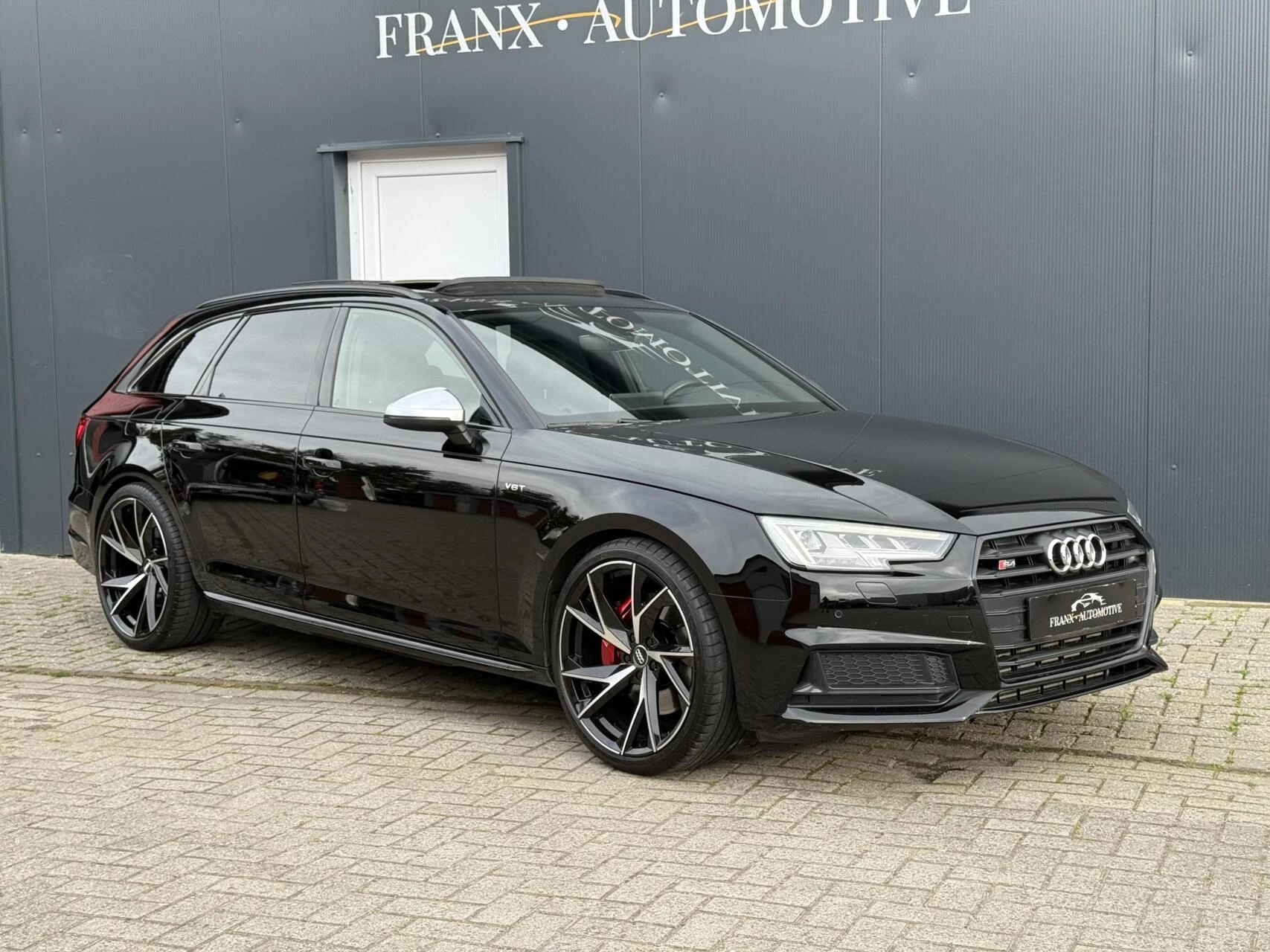 Hoofdafbeelding Audi S4