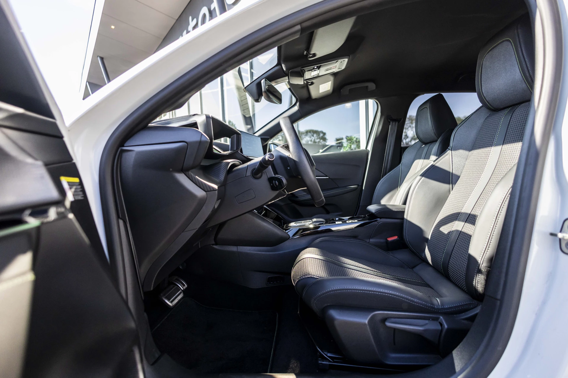 Hoofdafbeelding Peugeot e-208