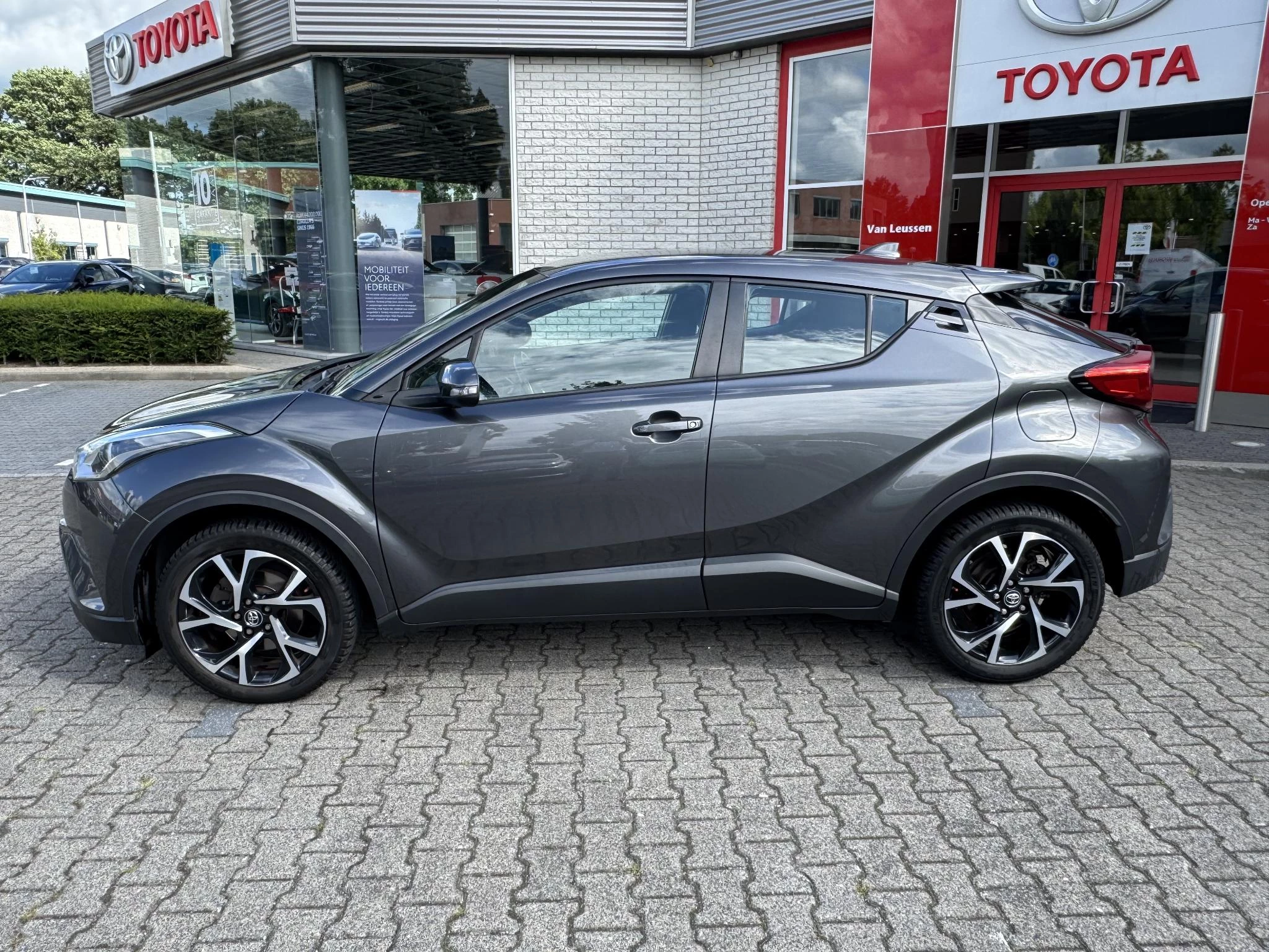 Hoofdafbeelding Toyota C-HR