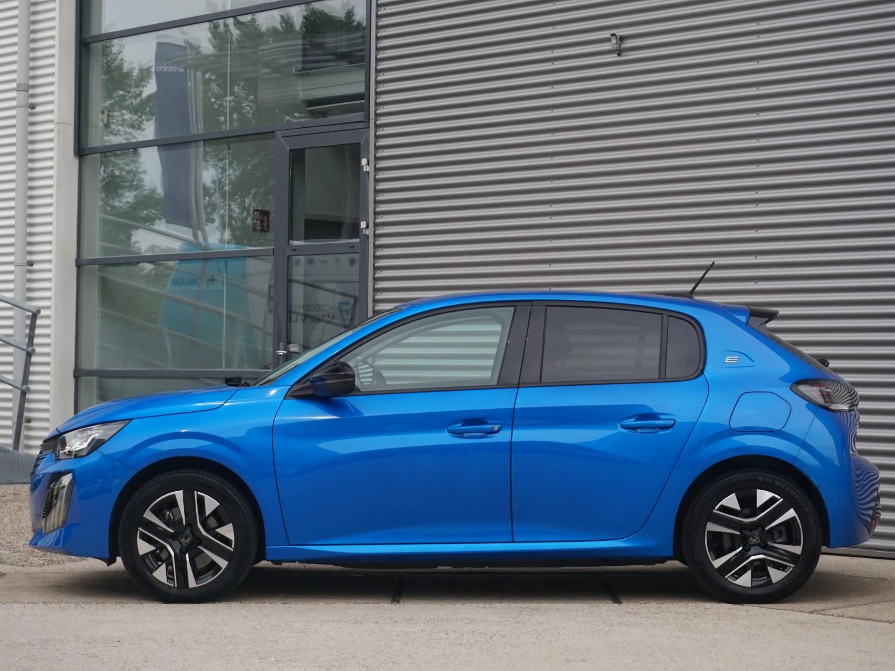 Hoofdafbeelding Peugeot e-208