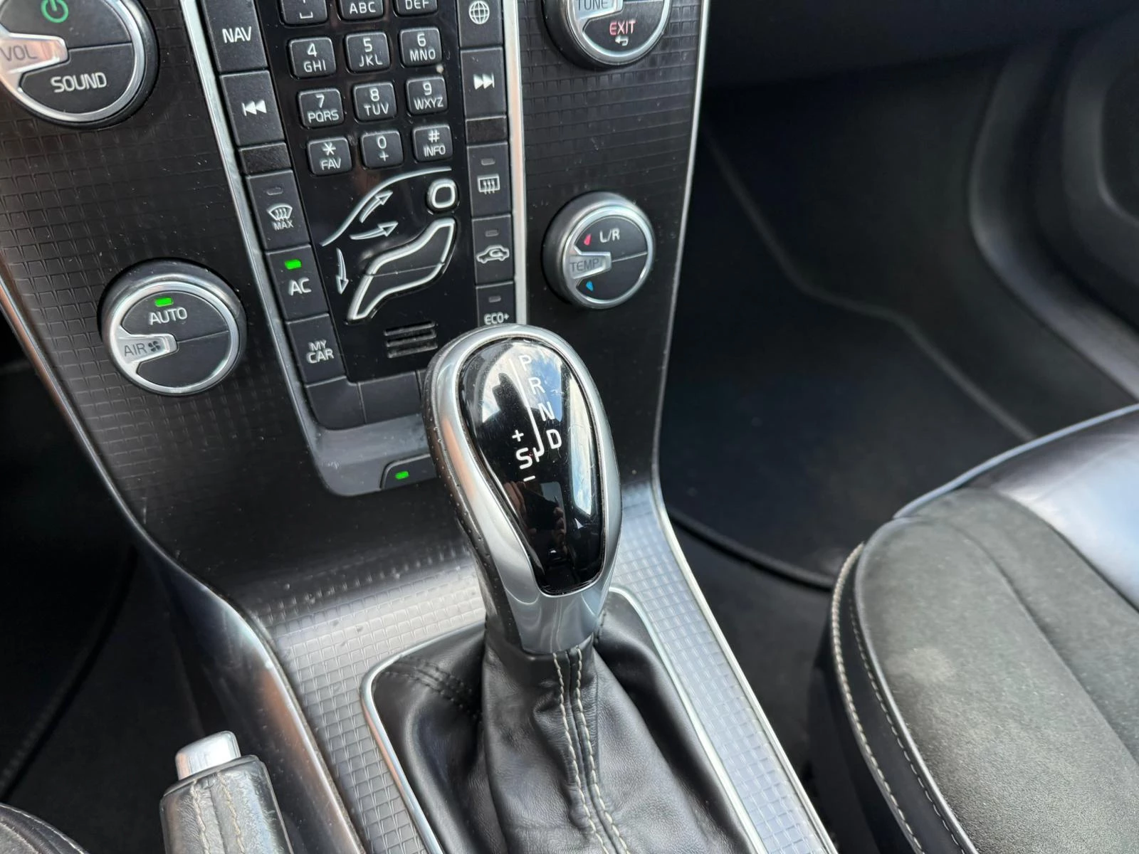 Hoofdafbeelding Volvo V40