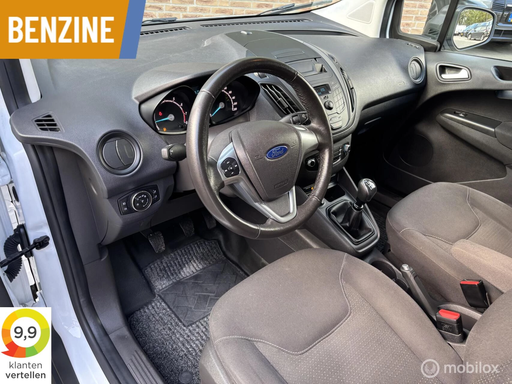 Hoofdafbeelding Ford Transit Courier
