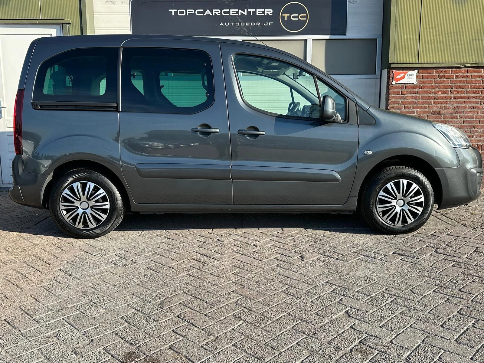 Hoofdafbeelding Peugeot Partner
