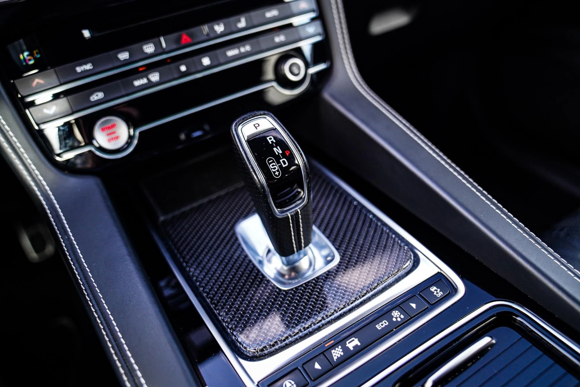 Hoofdafbeelding Jaguar F-PACE