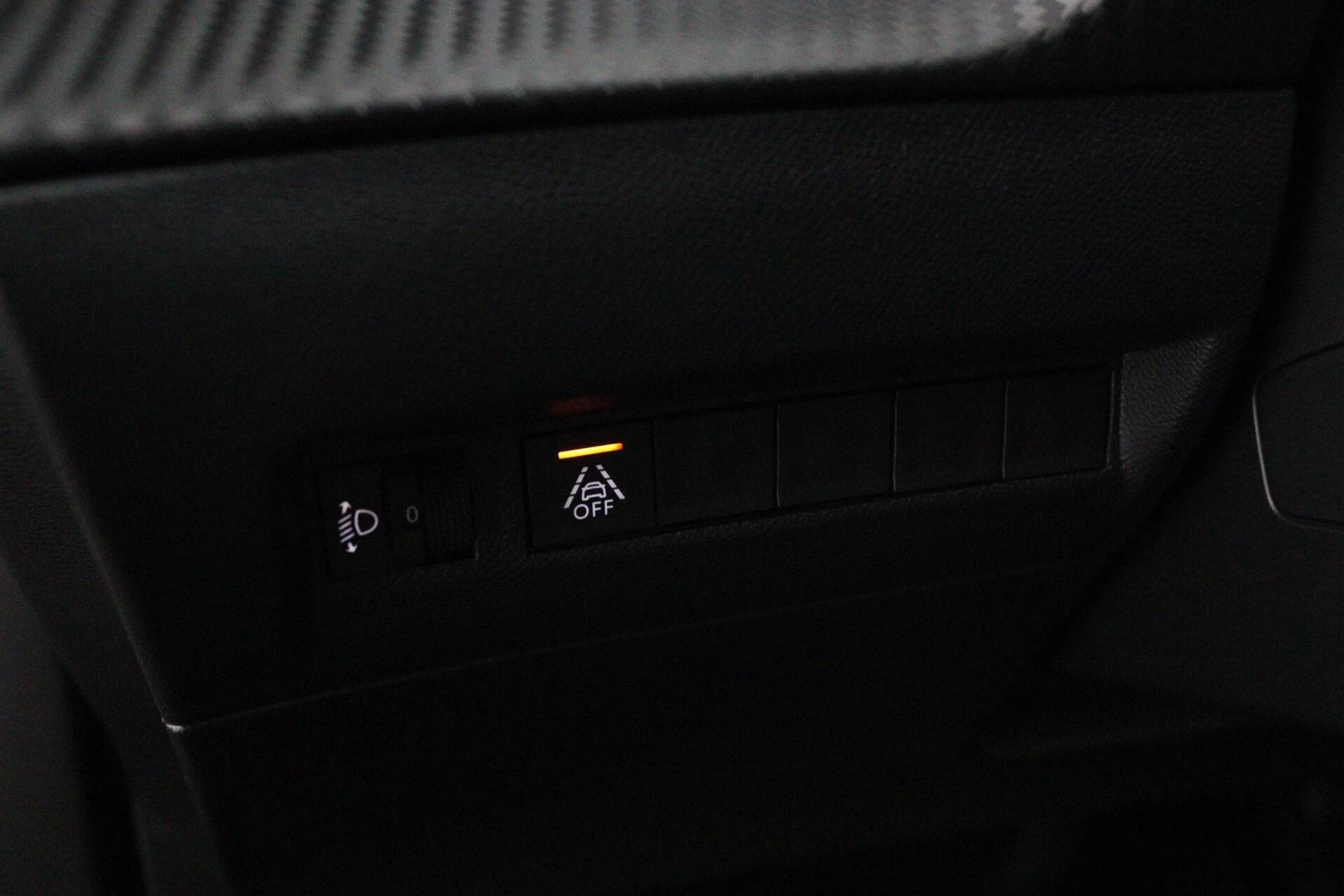 Hoofdafbeelding Peugeot e-2008