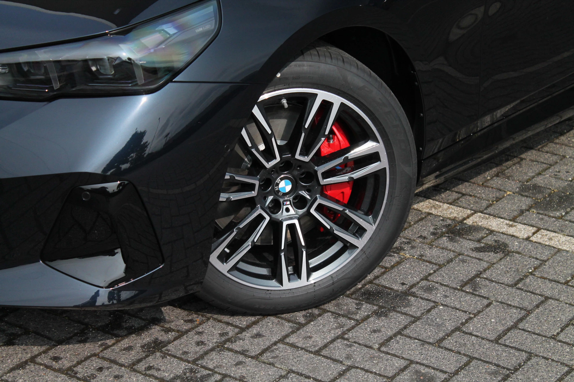 Hoofdafbeelding BMW i5
